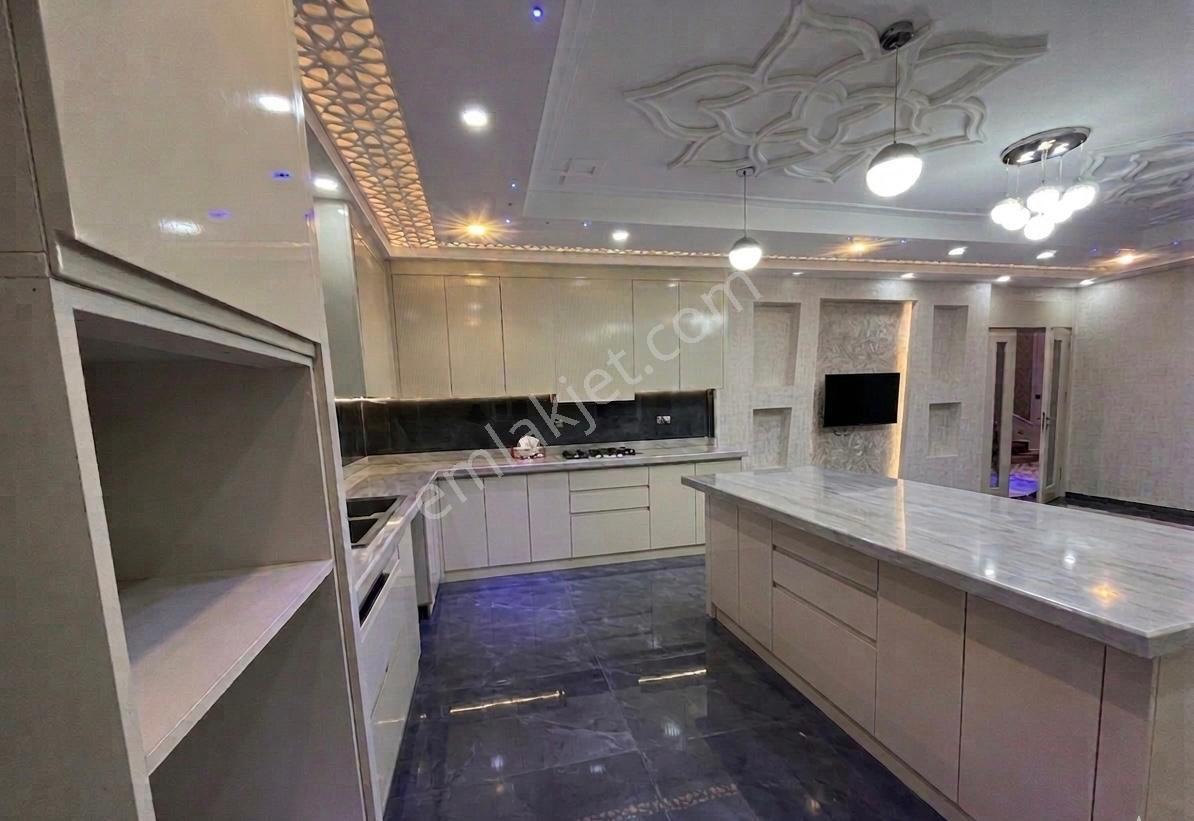Burçkarakuyu Da 650m, Komplike Ultra Lüx Villa - Görsel 12