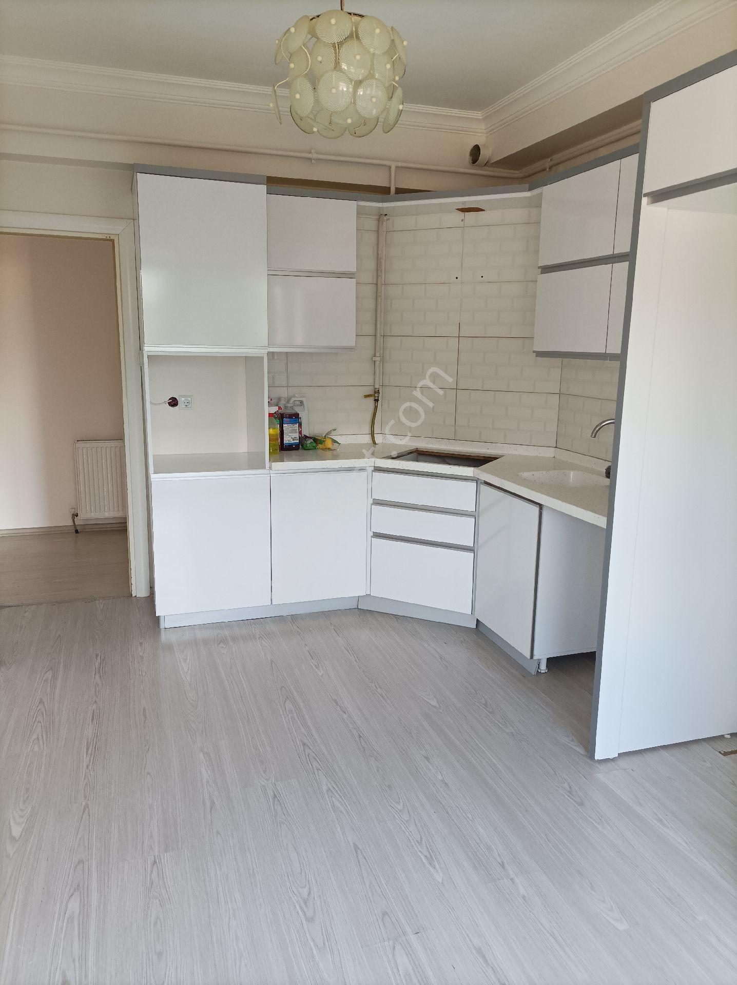 Yardımcı Emlaktan Sgk Üzerinde Geniş M2'li Manzaralı Kiralık 2+1 Daire - Görsel 6