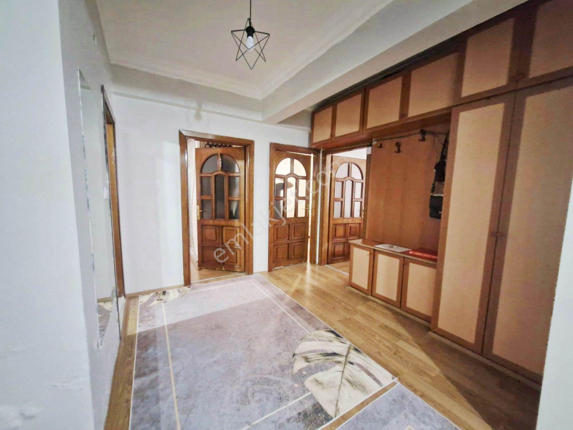 Fatih Emlak Tan Fevziçakmak Ta 1 Kat 3+1 Kiralık Daire - Görsel 20