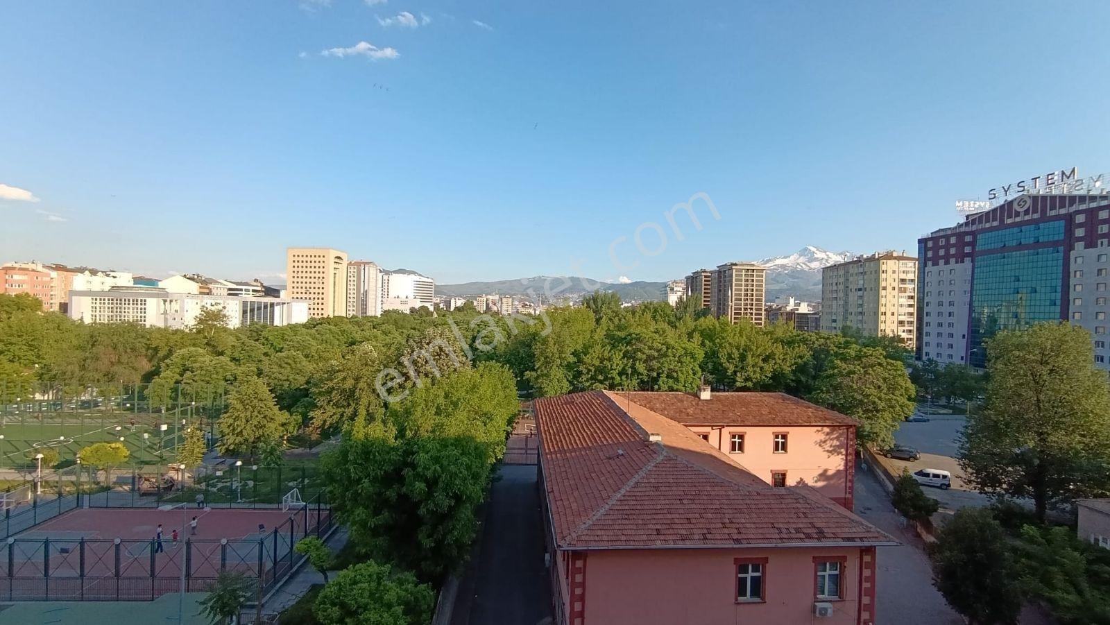 Mazaka Cıty'den G. Nesibe Mah Kiralık Eşyalı 3+1 Daire - Görsel 17