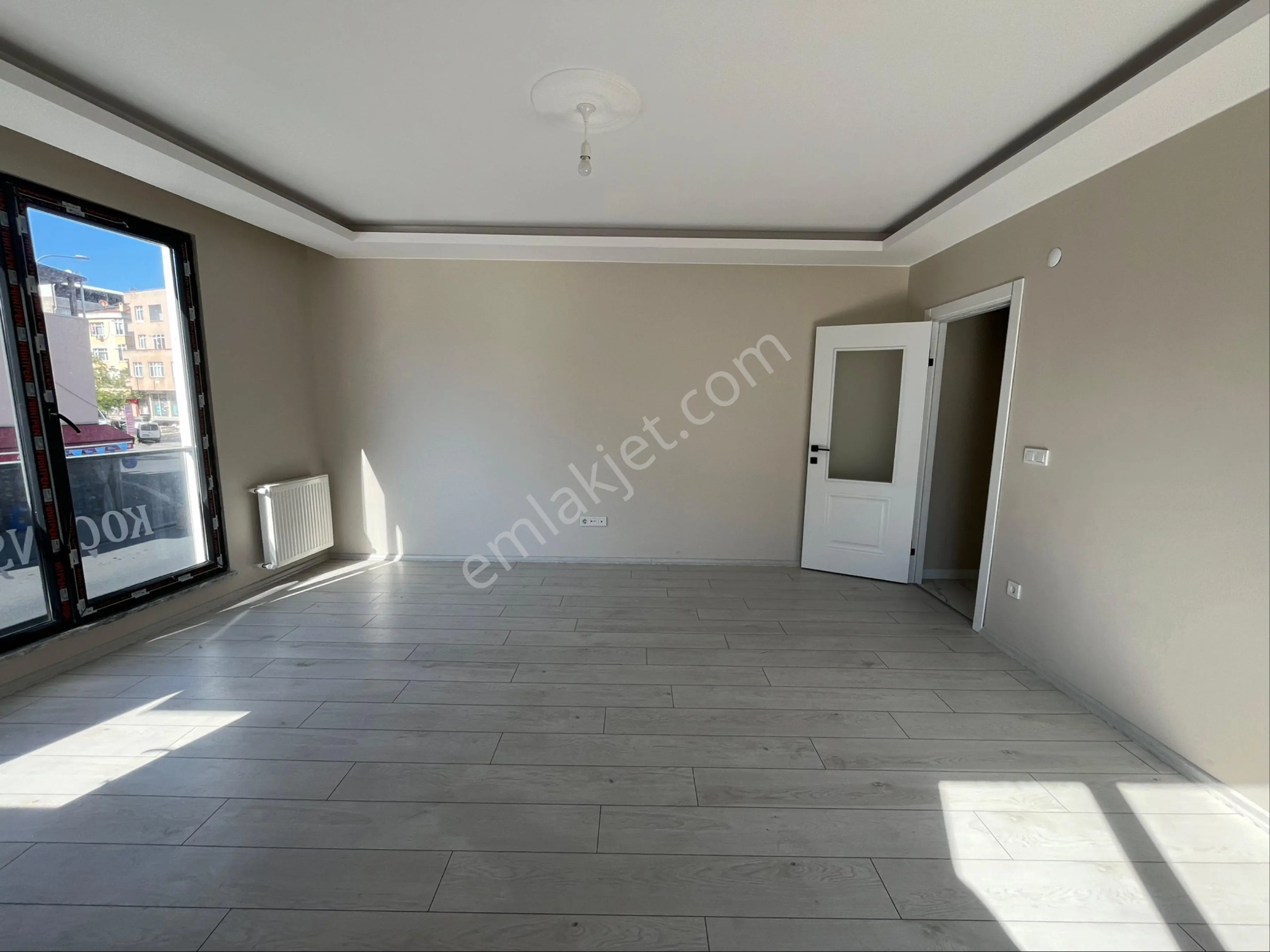 İstanbul Ataşehir Örnek Mahlesi Cadde Üzeri 2+1 Arakat 90 M2 Satılık - Görsel 3
