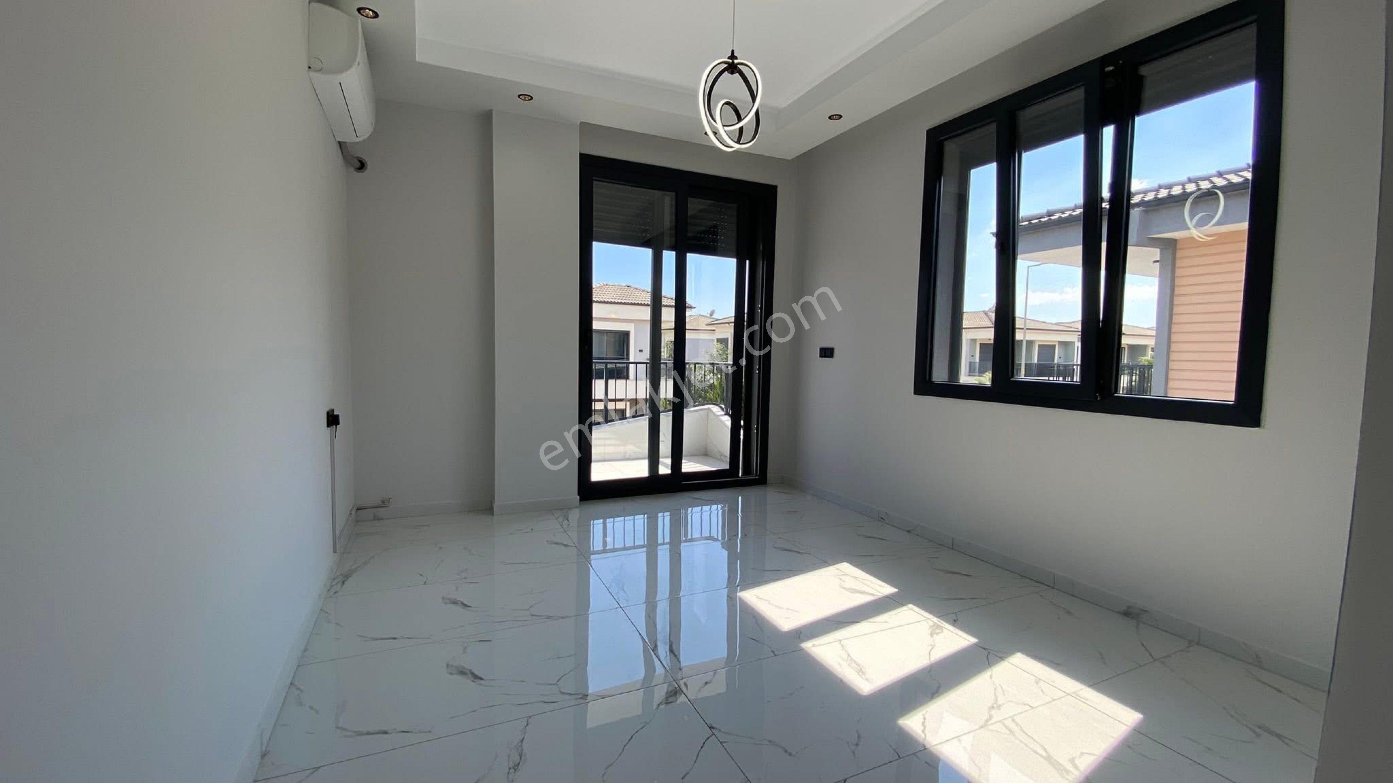Didim Efeler’de Tam Müstakil Özel Havuz Otoparklı Villa - Görsel 9