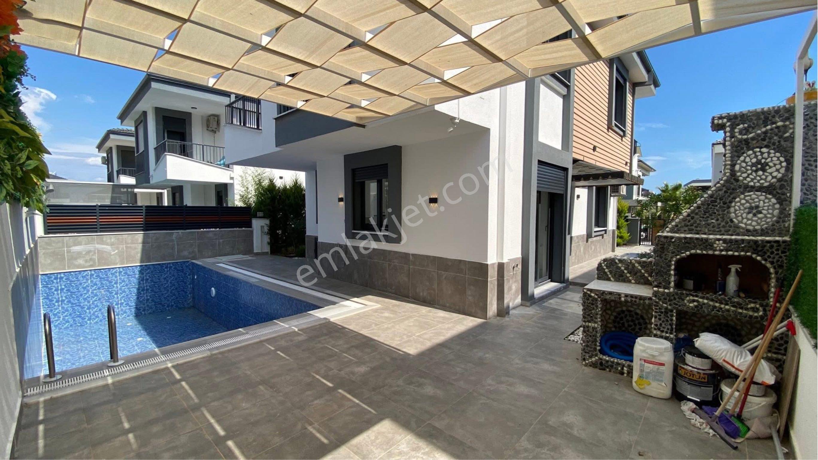 Didim Efeler’de Tam Müstakil Özel Havuz Otoparklı Villa - Görsel 33