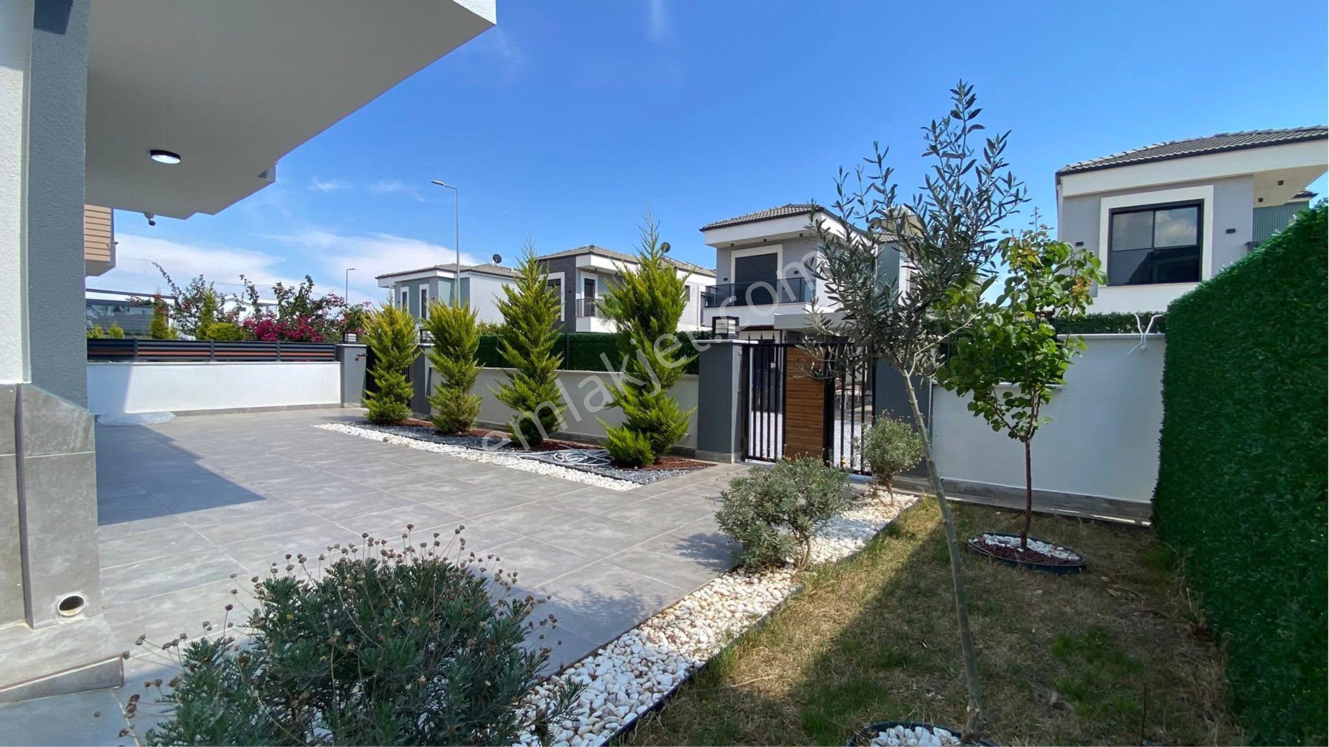 Didim Efeler’de Tam Müstakil Özel Havuz Otoparklı Villa - Görsel 25