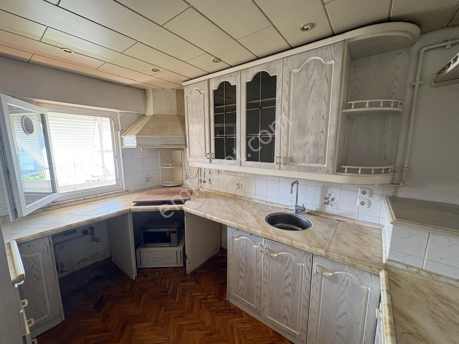 Miray Emlaktan Cumhuriyet Mahallesinde Doğalgazlı Kiralık 3+1 Daire - Görsel 16