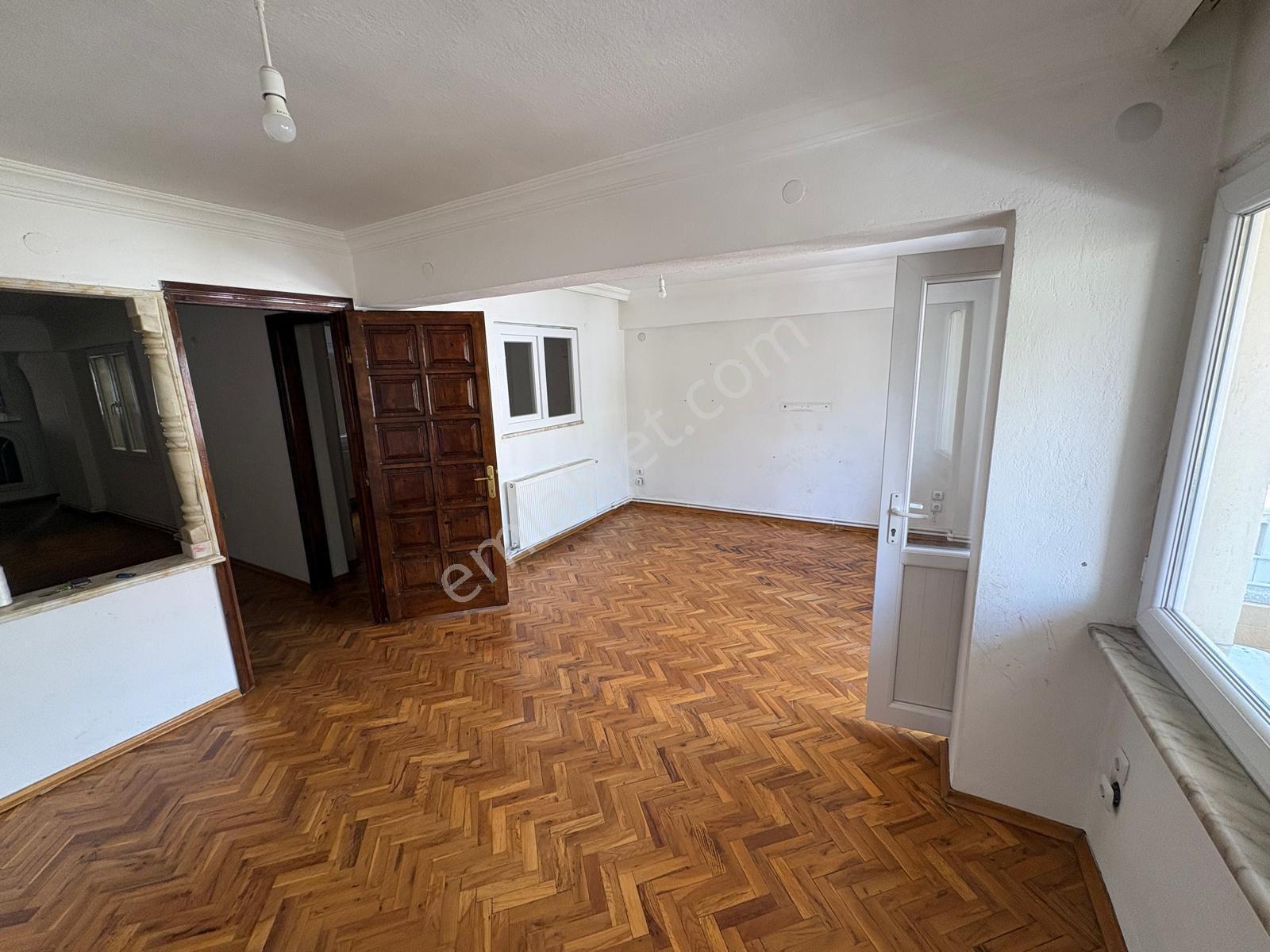 Miray Emlaktan Cumhuriyet Mahallesinde Doğalgazlı Kiralık 3+1 Daire - Görsel 29