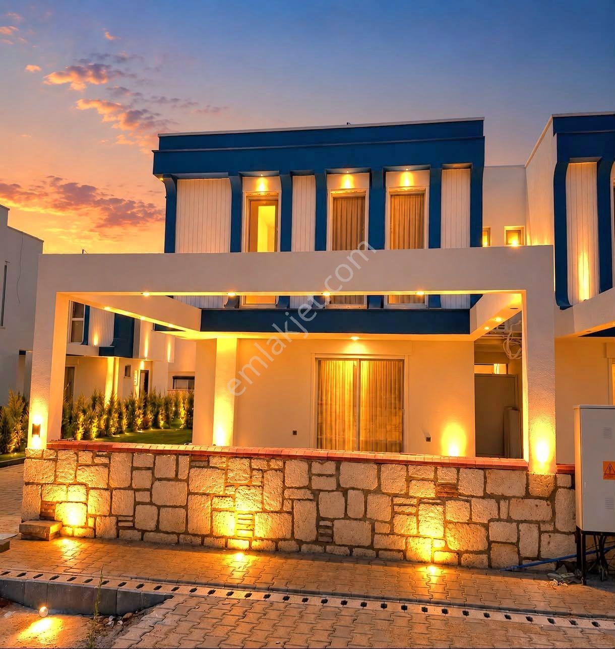 Davutlarda Özel Havuzlu Ful Eşyalı Sıfır Villa - Görsel 4