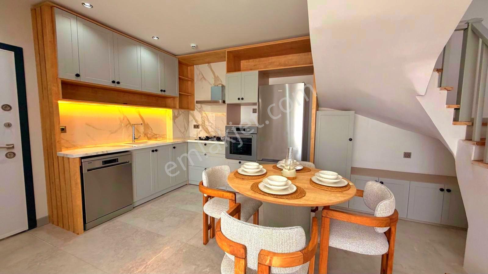 Davutlarda Özel Havuzlu Ful Eşyalı Sıfır Villa - Görsel 33