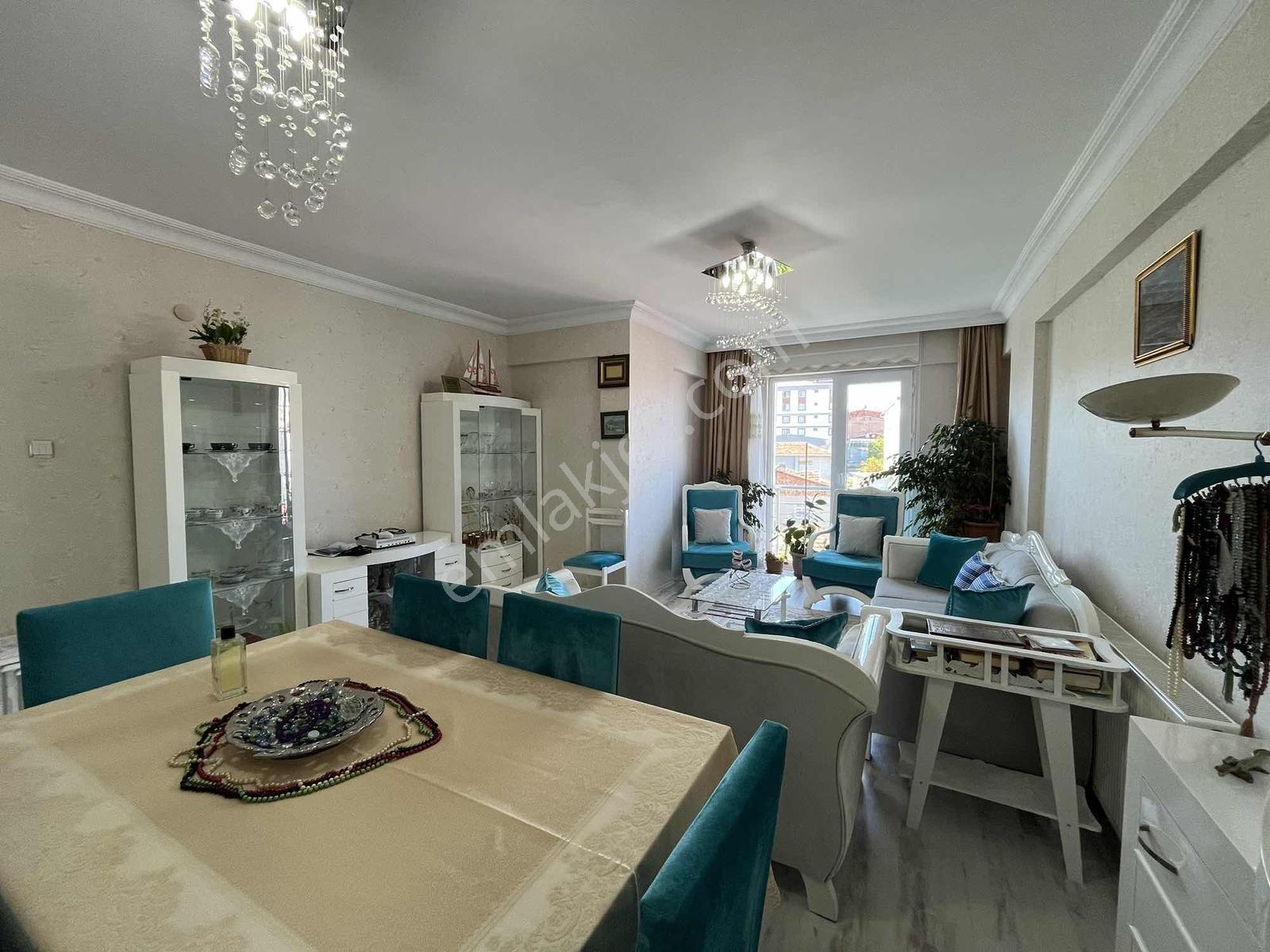 İlkadım | Asansörlü Geniş Teraslı | 6+2 Satılık Dubleks Daire - Görsel 16