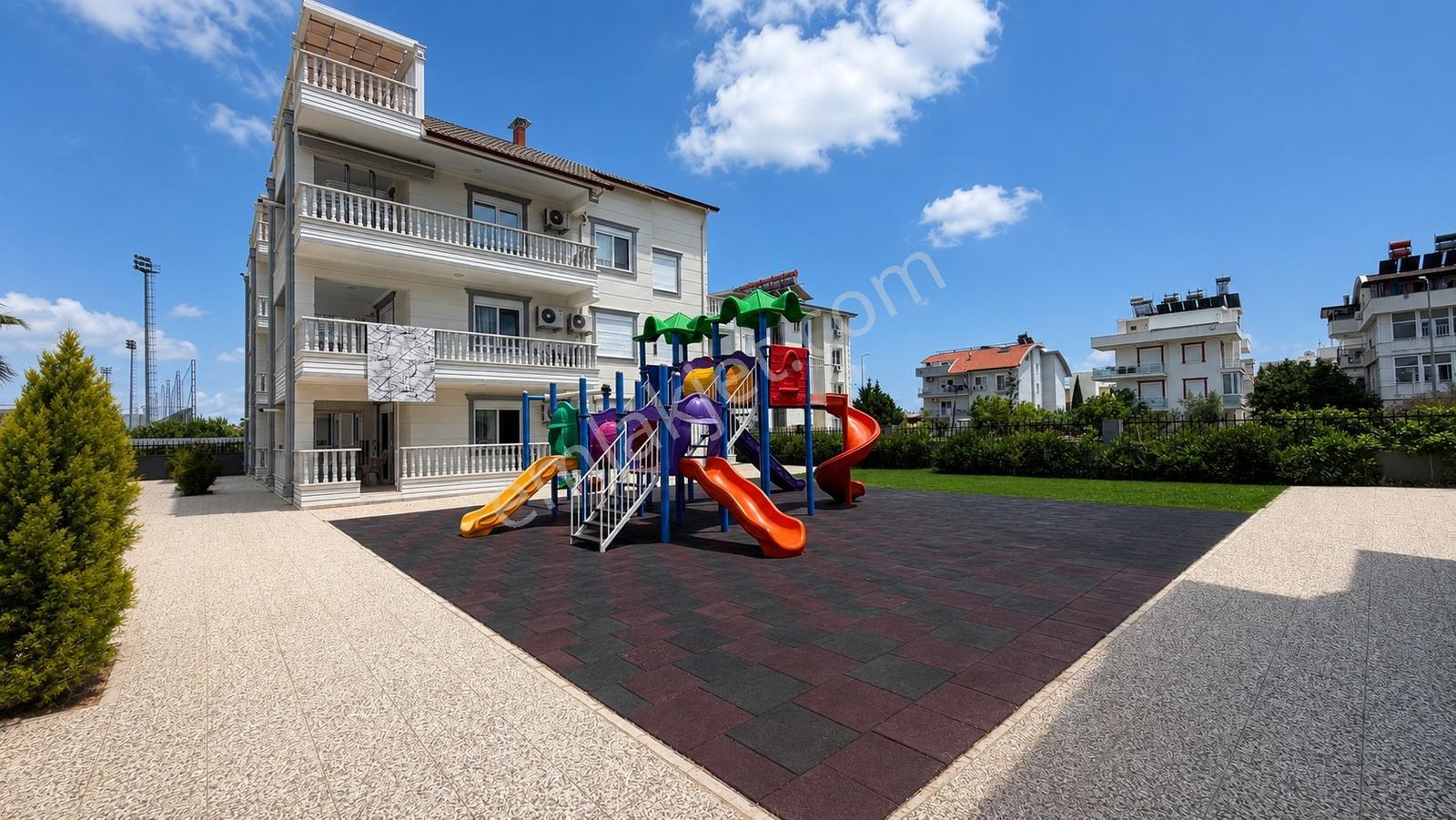 6+1 Dubleks Daire Kadriye'de Havuz, Çocuk Parkı, Asansör... - Görsel 3