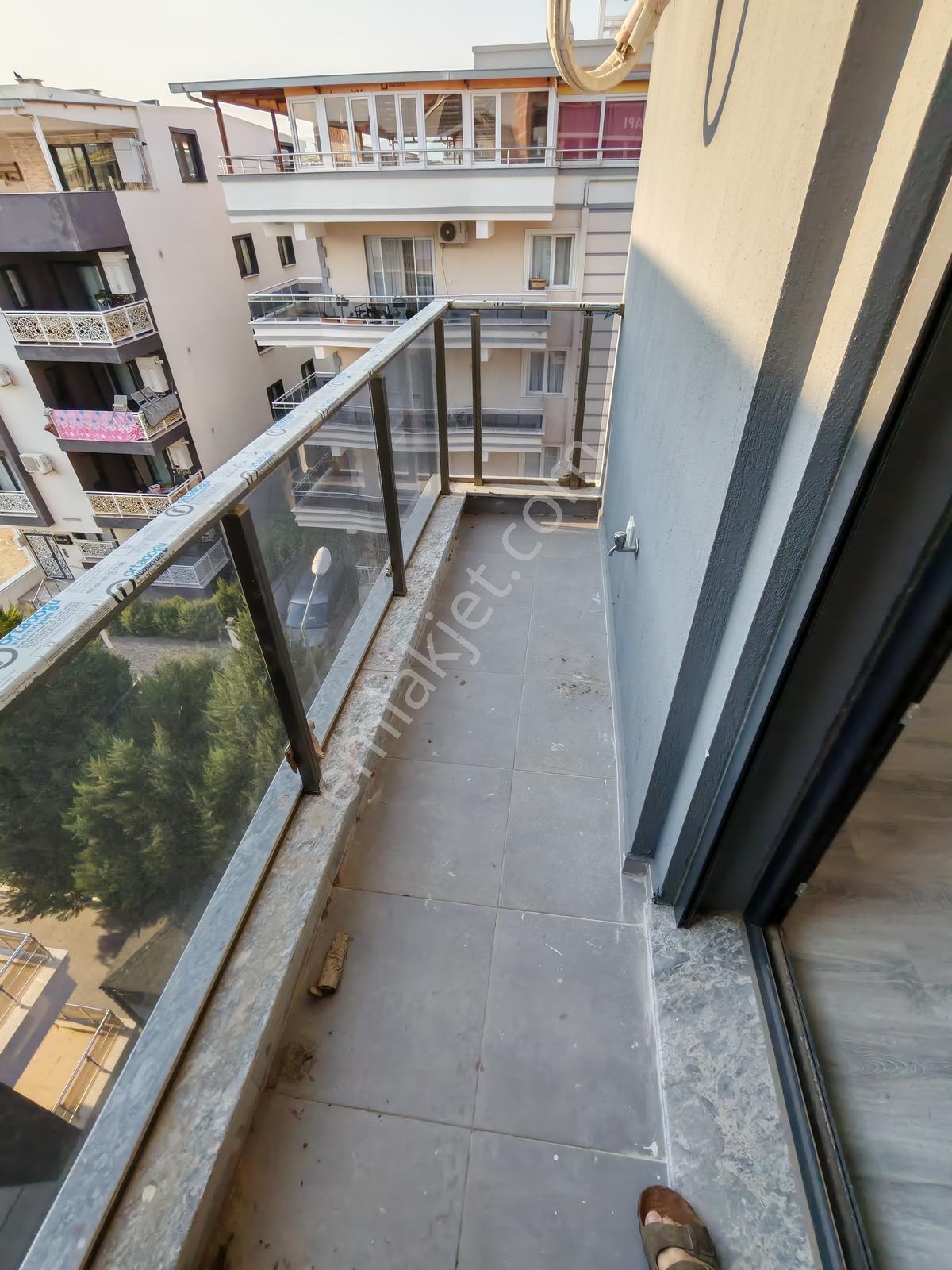 Uğurmumcu'da Kiralık Lüks Dublex 4+1 160m2 Daire - Görsel 16