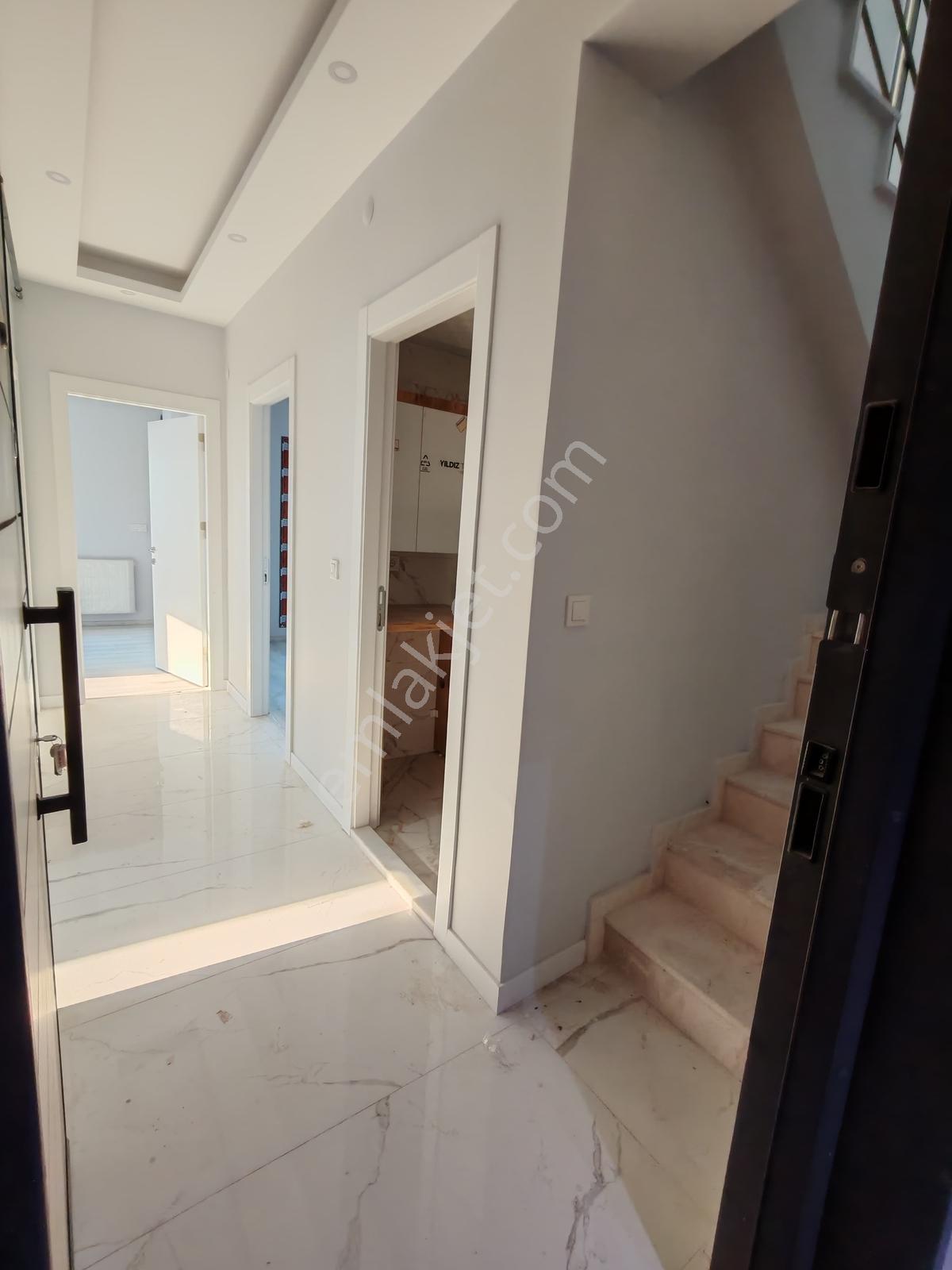 Uğurmumcu'da Kiralık Lüks Dublex 4+1 160m2 Daire - Görsel 17