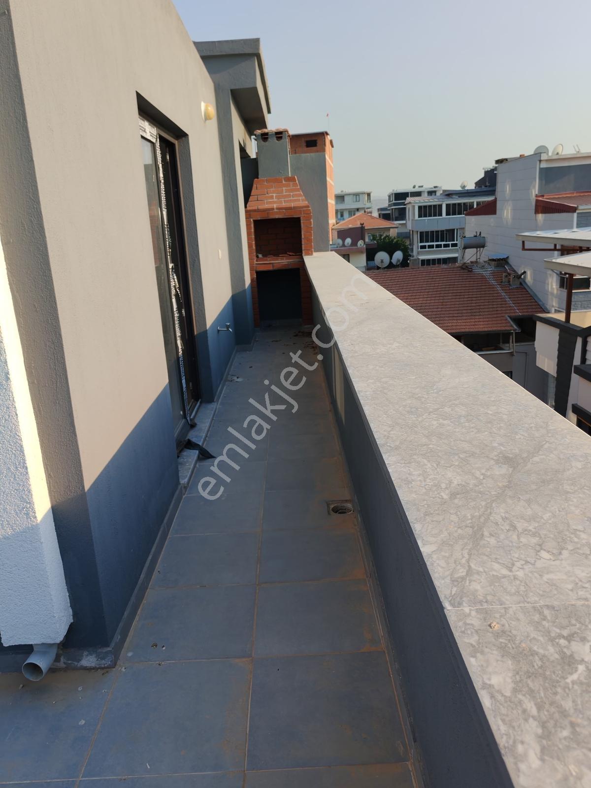 Uğurmumcu'da Kiralık Lüks Dublex 4+1 160m2 Daire - Görsel 22