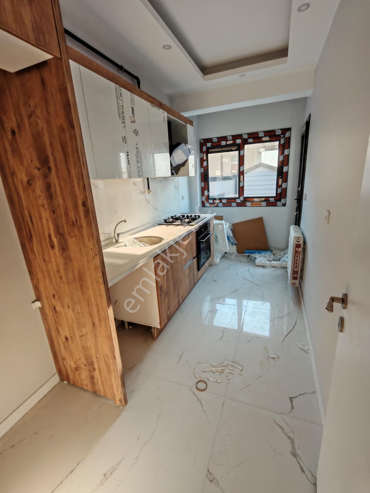 Uğurmumcu'da Kiralık Lüks Dublex 4+1 160m2 Daire - Görsel 2