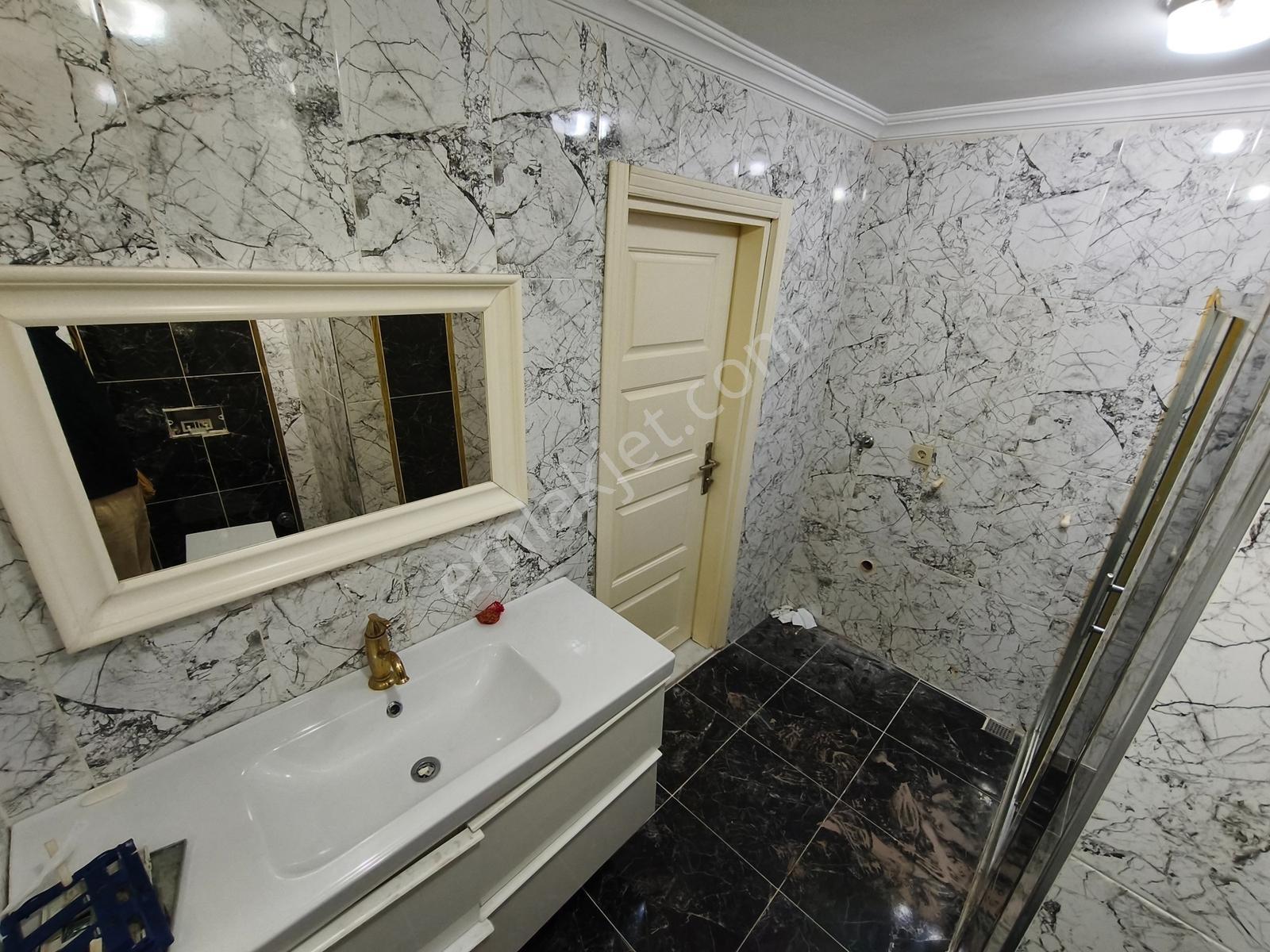 Ümraniye Namık Kemal'de 3+1 Asansörlü Çift Teraslı Kiralık Daire - Görsel 19