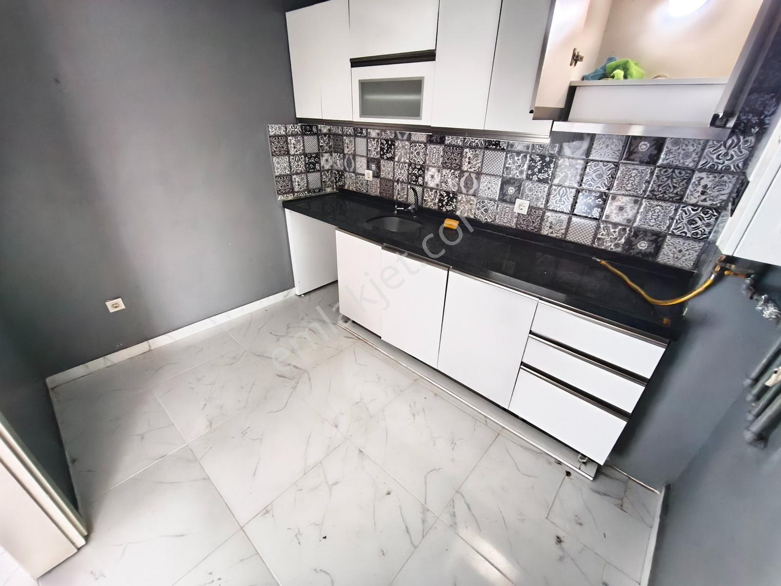 Ümraniye Namık Kemal'de 3+1 Asansörlü Çift Teraslı Kiralık Daire - Görsel 29