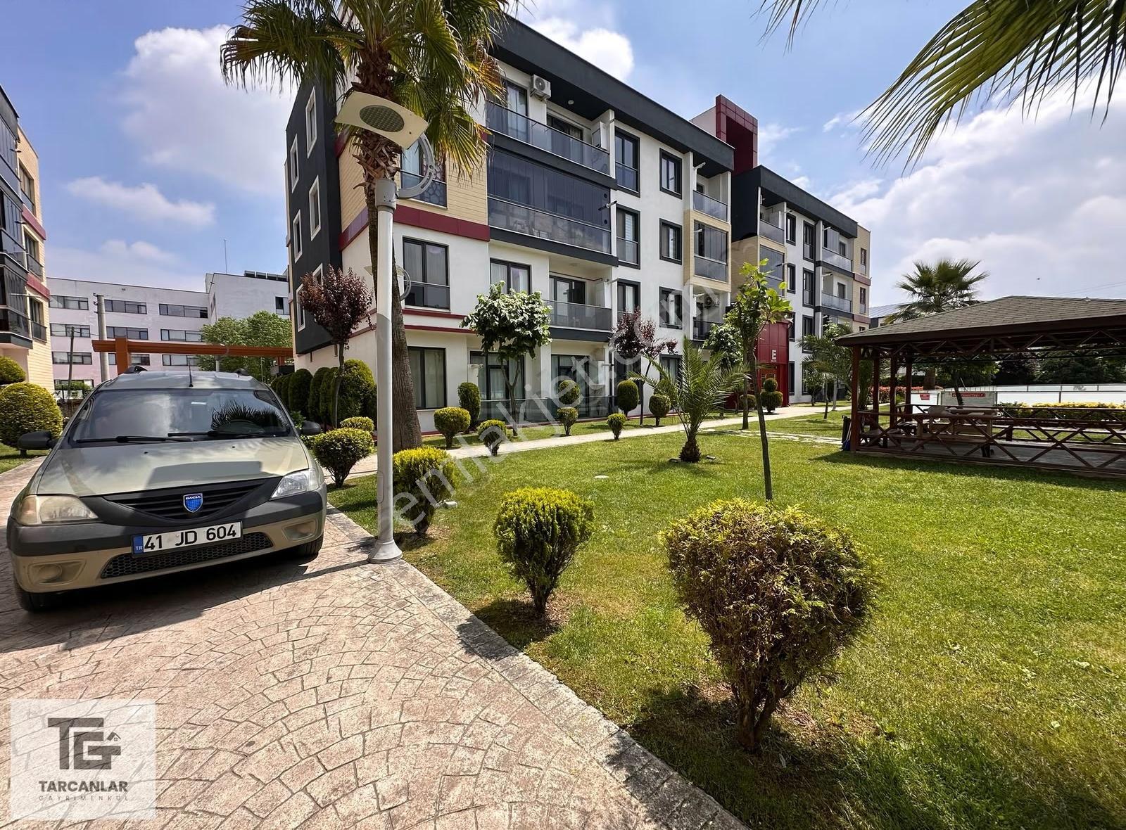 Tarcanlardan Kartepe F.s.m. Karcityde Havuzlu Site Arakat 2+1 - Görsel 15