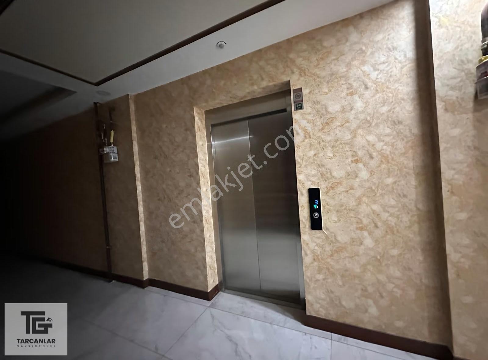 Tarcanlardan Kartepe F.s.m. Karcityde Havuzlu Site Arakat 2+1 - Görsel 11