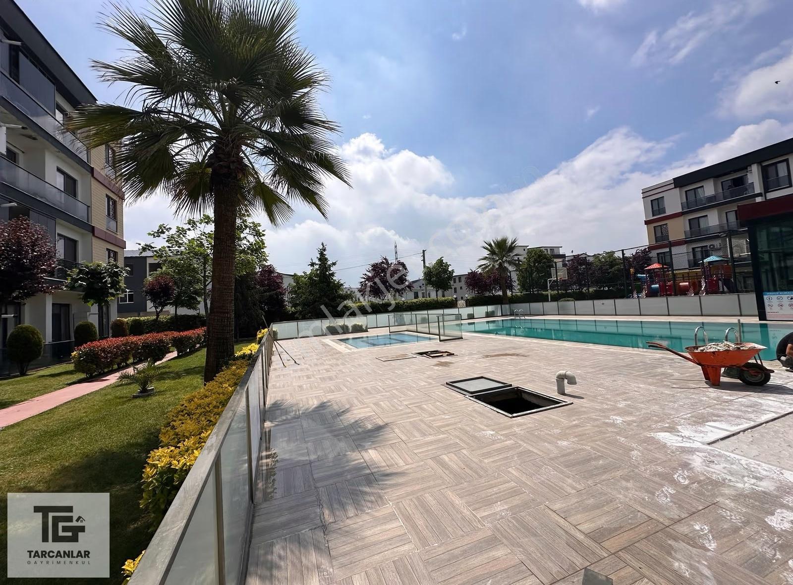 Tarcanlardan Kartepe F.s.m. Karcityde Havuzlu Site Arakat 2+1 - Görsel 2