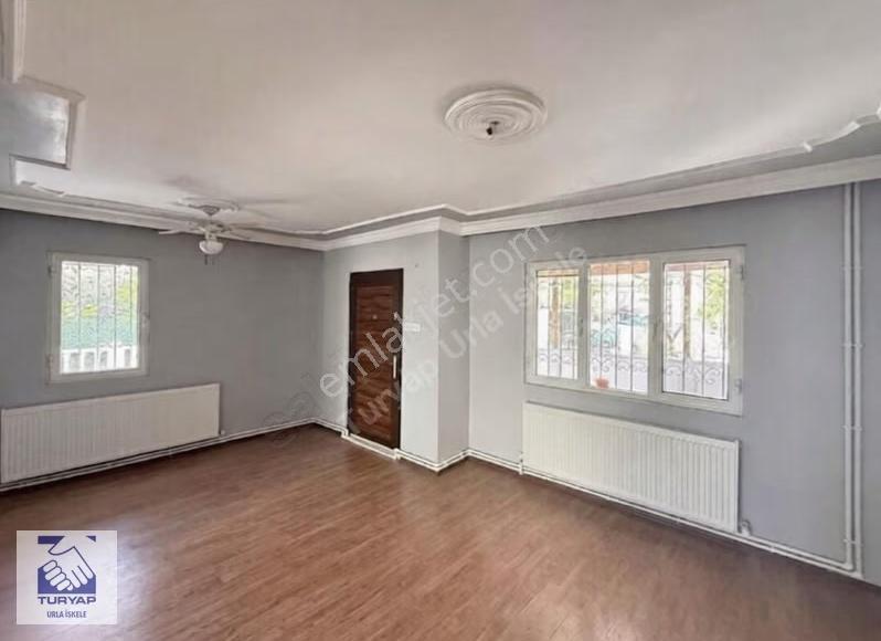 Urla Atatürk Mah.de Kiralık Müstakil Bahçeli Villa - Görsel 10