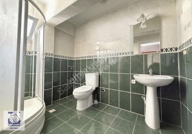 Urla Atatürk Mah.de Kiralık Müstakil Bahçeli Villa - Görsel 13