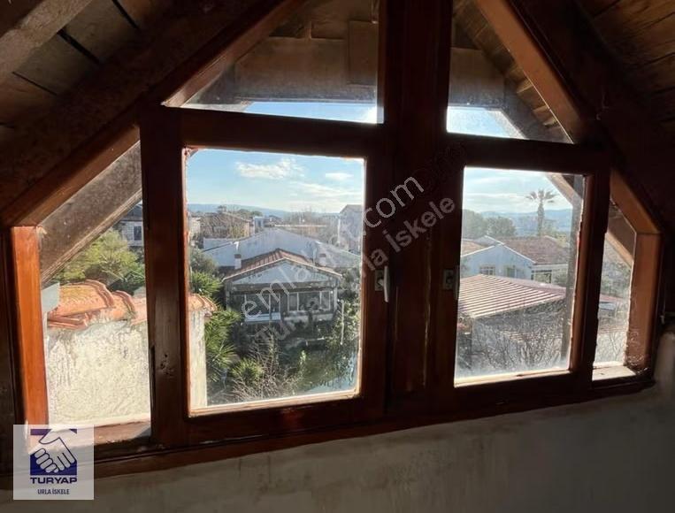 Urla Atatürk Mah.de Kiralık Müstakil Bahçeli Villa - Görsel 11