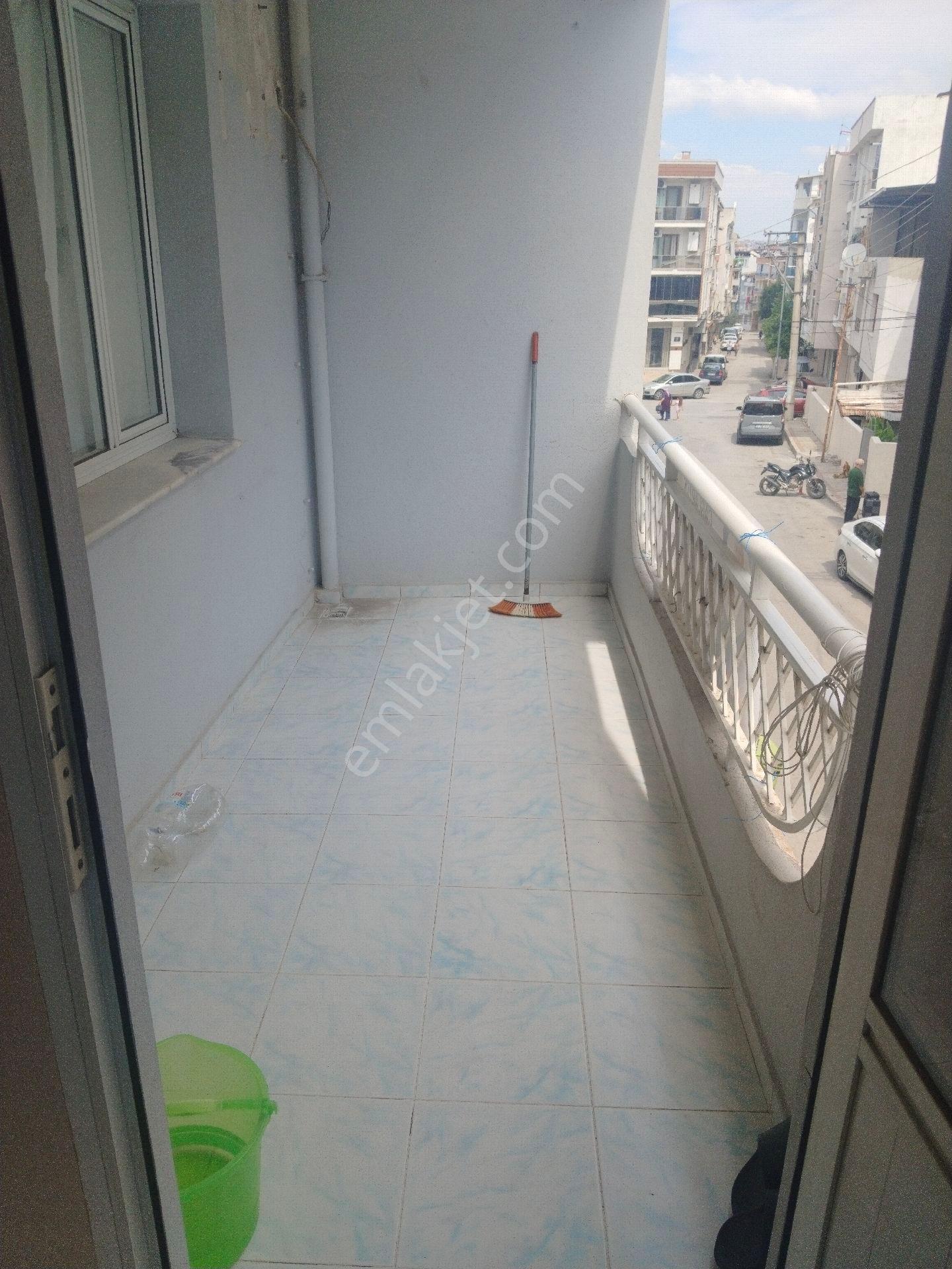 Buca Çamlıkule Mah. Kiralık 2+1 Çift Cephe Çift Balkon - Görsel 10