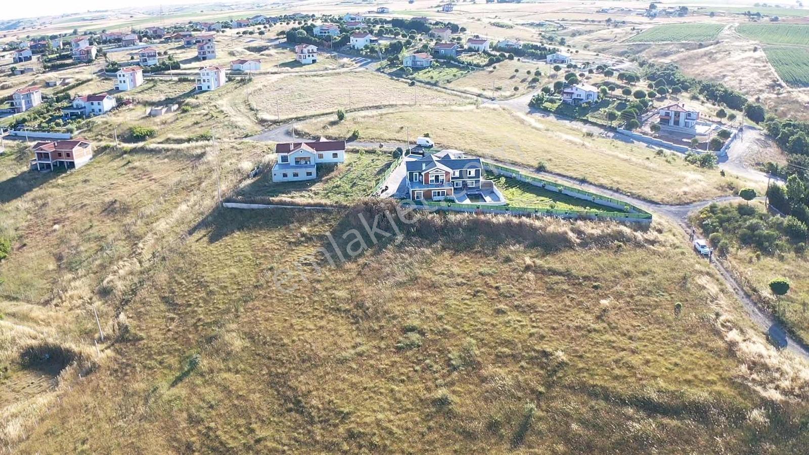 Remax Kıyı ' Dan Satılık İmarlı İfrazlı Villa Bölgesinde Arsalar