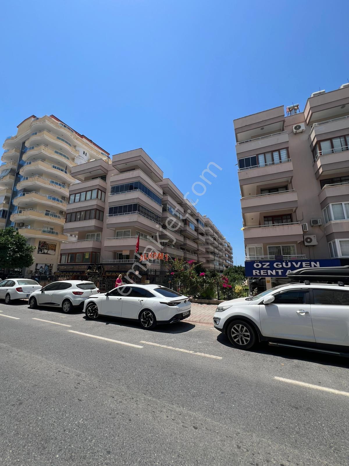 Ewax Property'den Mahmutlarda Denize Sıfır Deniz Manzaralı Daire - Görsel 26