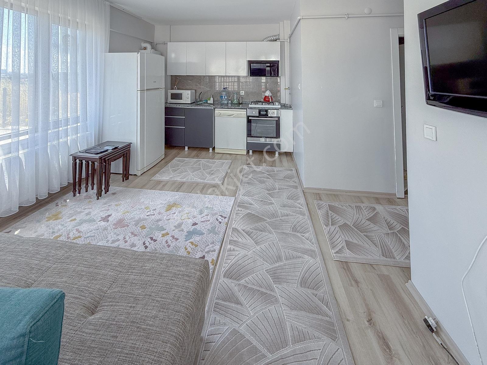 Kızılcaşar İncek Hattı Eşyalı 1+1 Geniş Balkon Bulvara Yakın - Görsel 20