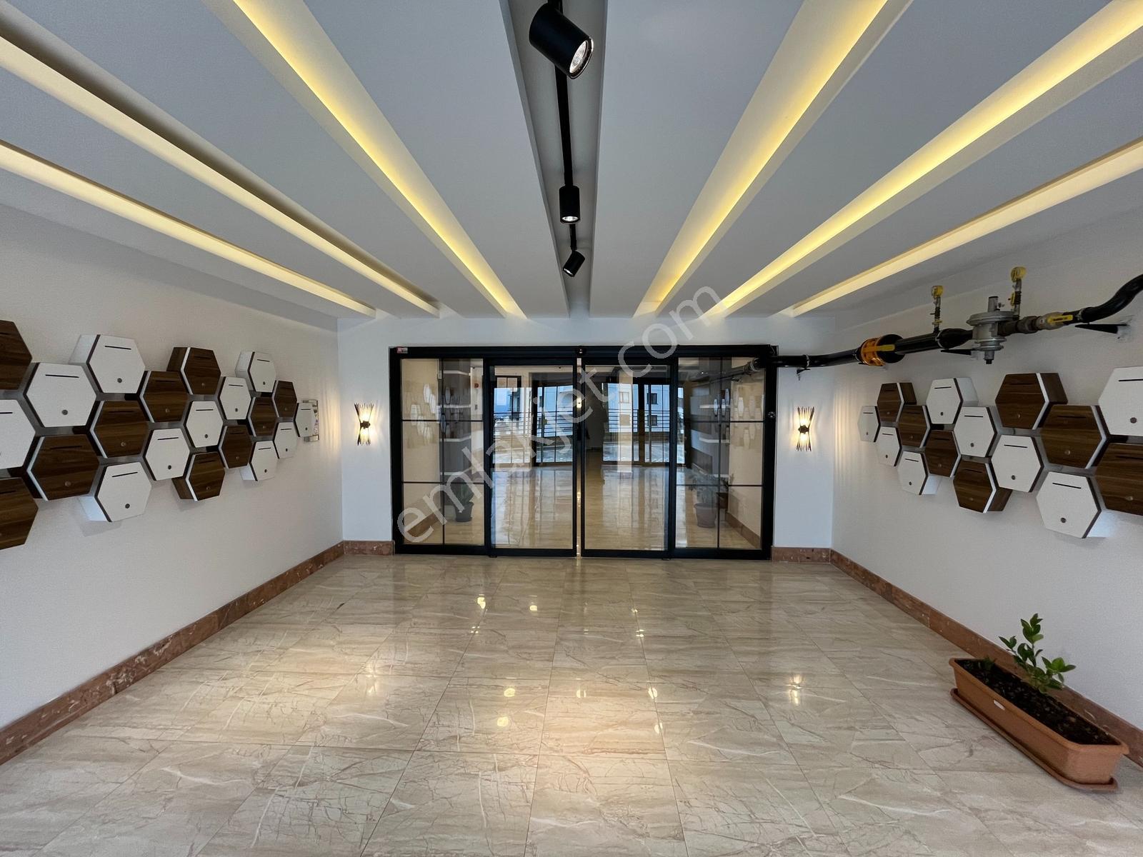 Rw Taka | Kaşüstü Mahallesinde Kiralık 4+1 Daire - Görsel 21