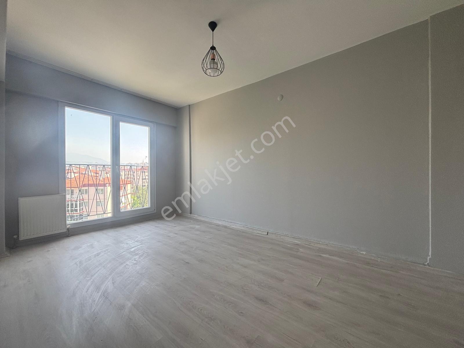 Turpa Lotus'tan Fortuna Sitesi'nde 3+1 Teraslı Satılık Daire - Görsel 8
