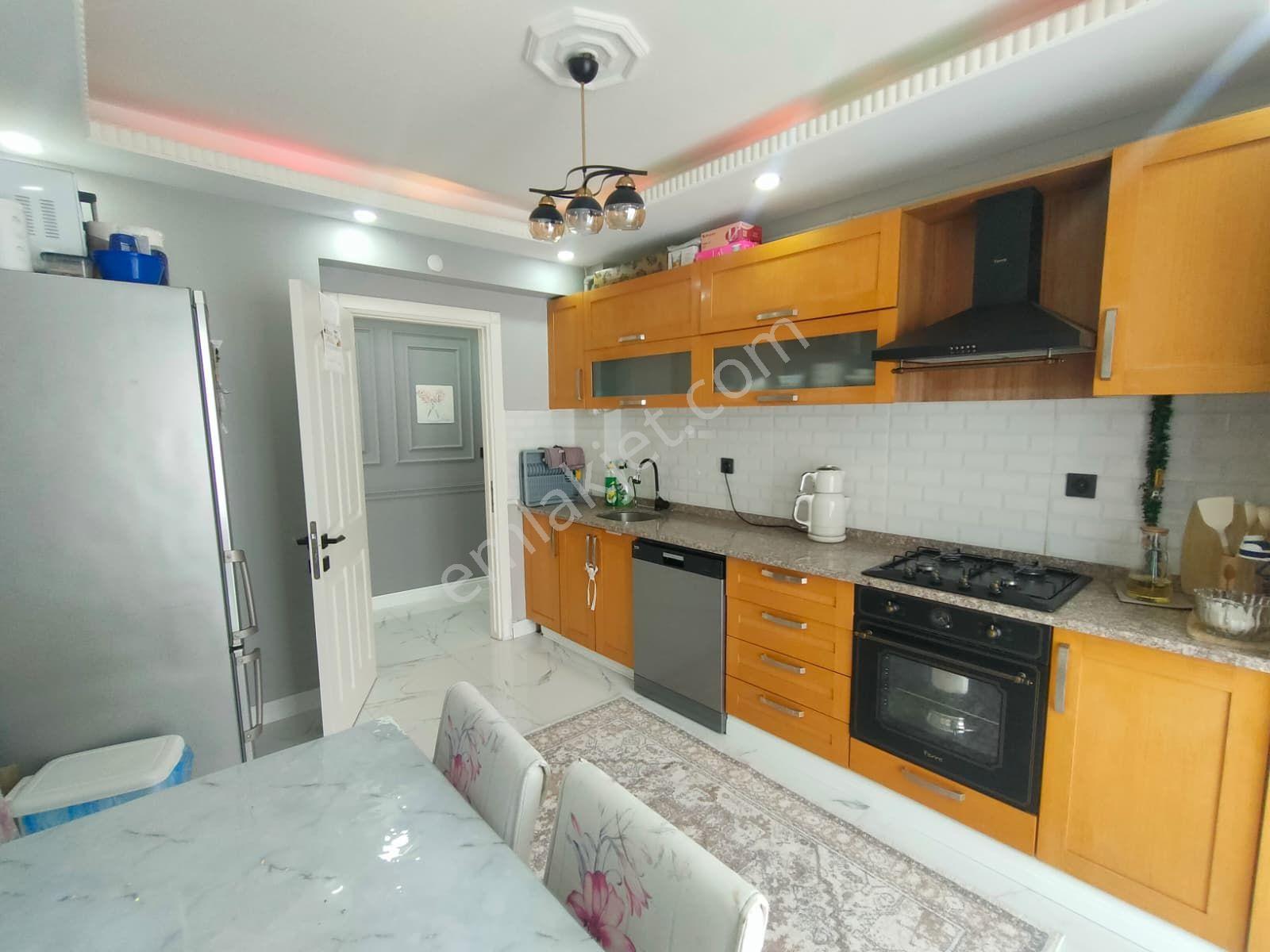 Remax Land'ten Alipaşa Mahallesi'nde Kiralık 3+1 Geniş Daire - Görsel 16