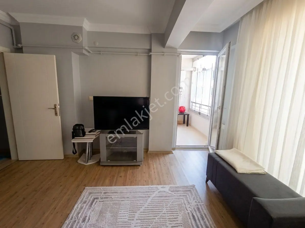 Nusratiye Mahallesi'nde Eşyalı, Temiz Ve Kullanışlı 1+1 Daire - Görsel 5