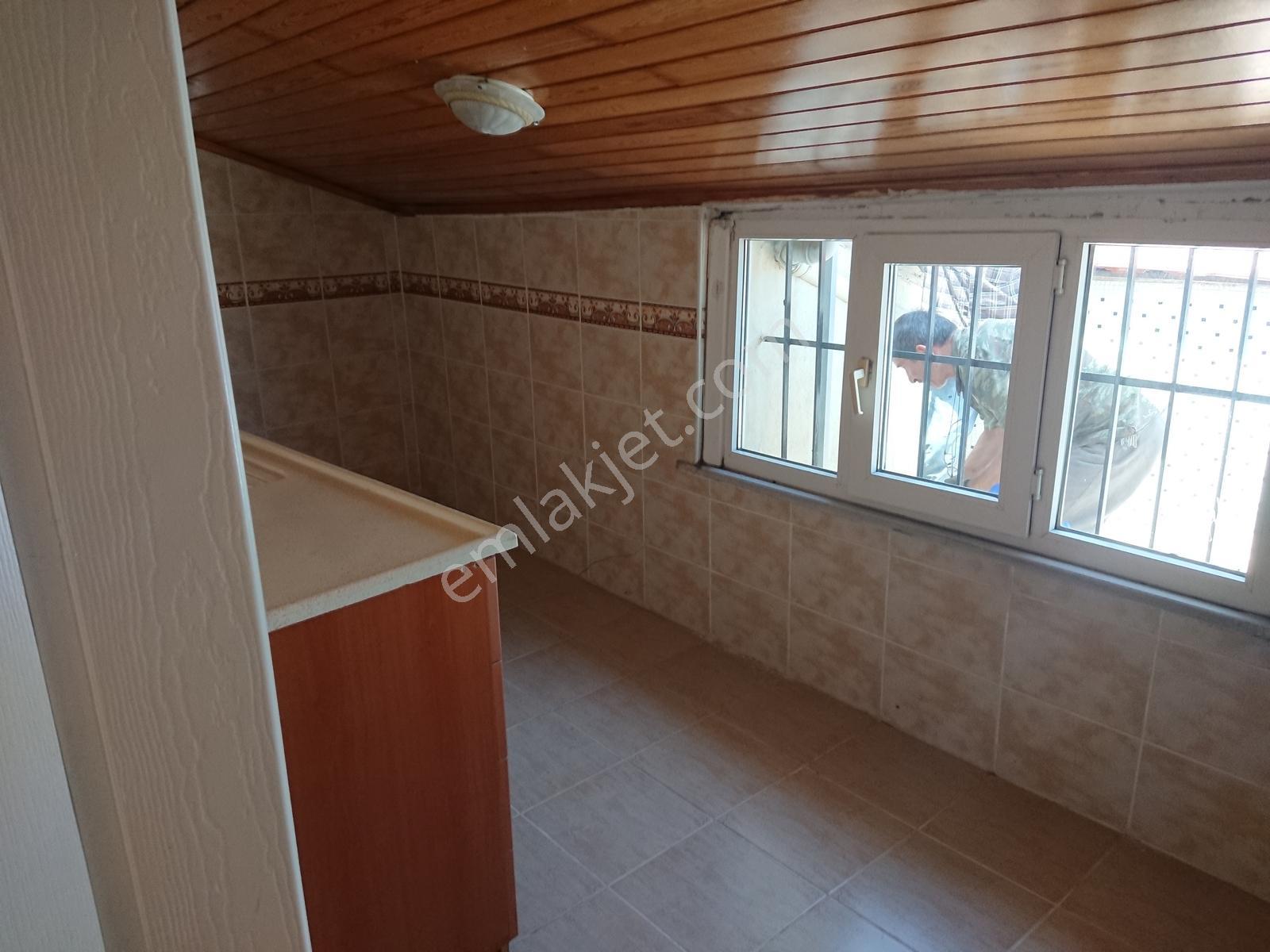 Kocamustafaşa Ali Fakih 240mk 6+1 Çatı Dubleksi 75.000tl - Görsel 9