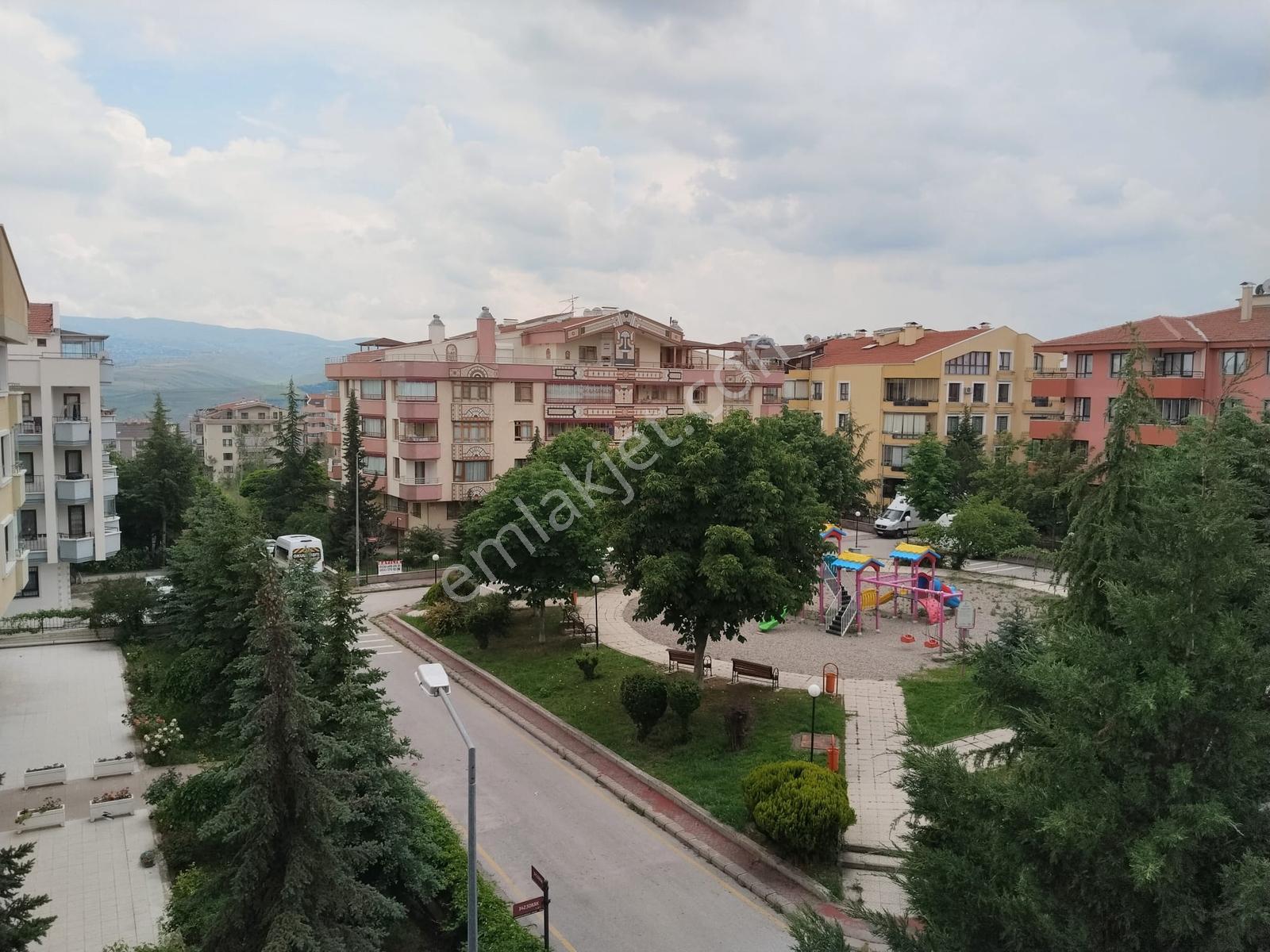 Kırkkonaklar'da Şömineli 4+1 Şömineli | Kapalı Otoparklı Satılık - Görsel 4