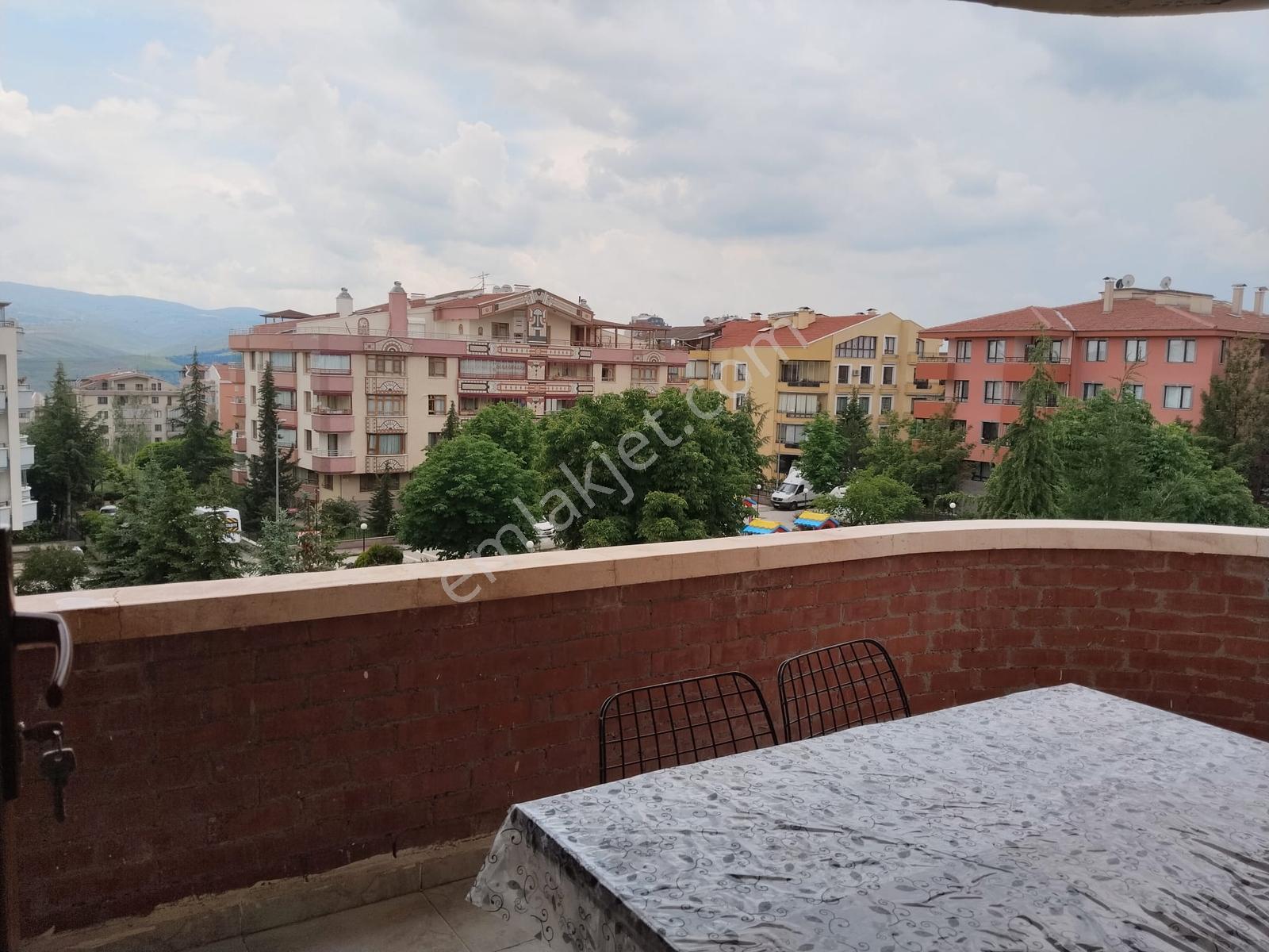 Kırkkonaklar'da Şömineli 4+1 Şömineli | Kapalı Otoparklı Satılık - Görsel 11