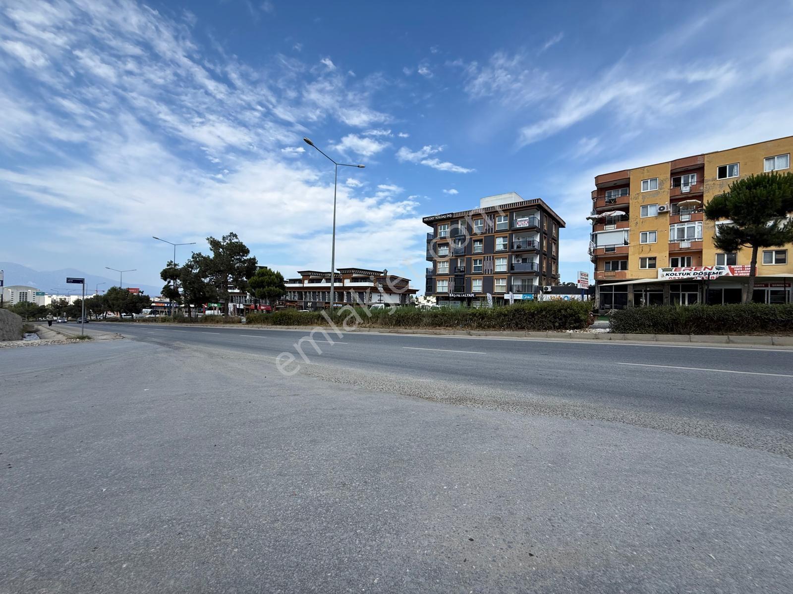 Kuşadası Merkeze Yakın 3+1 Deniz Manzaralı Satılık Ferah Daire - Görsel 2