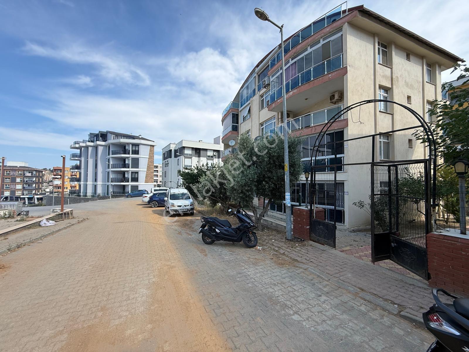 Kuşadası Merkeze Yakın 3+1 Deniz Manzaralı Satılık Ferah Daire - Görsel 5