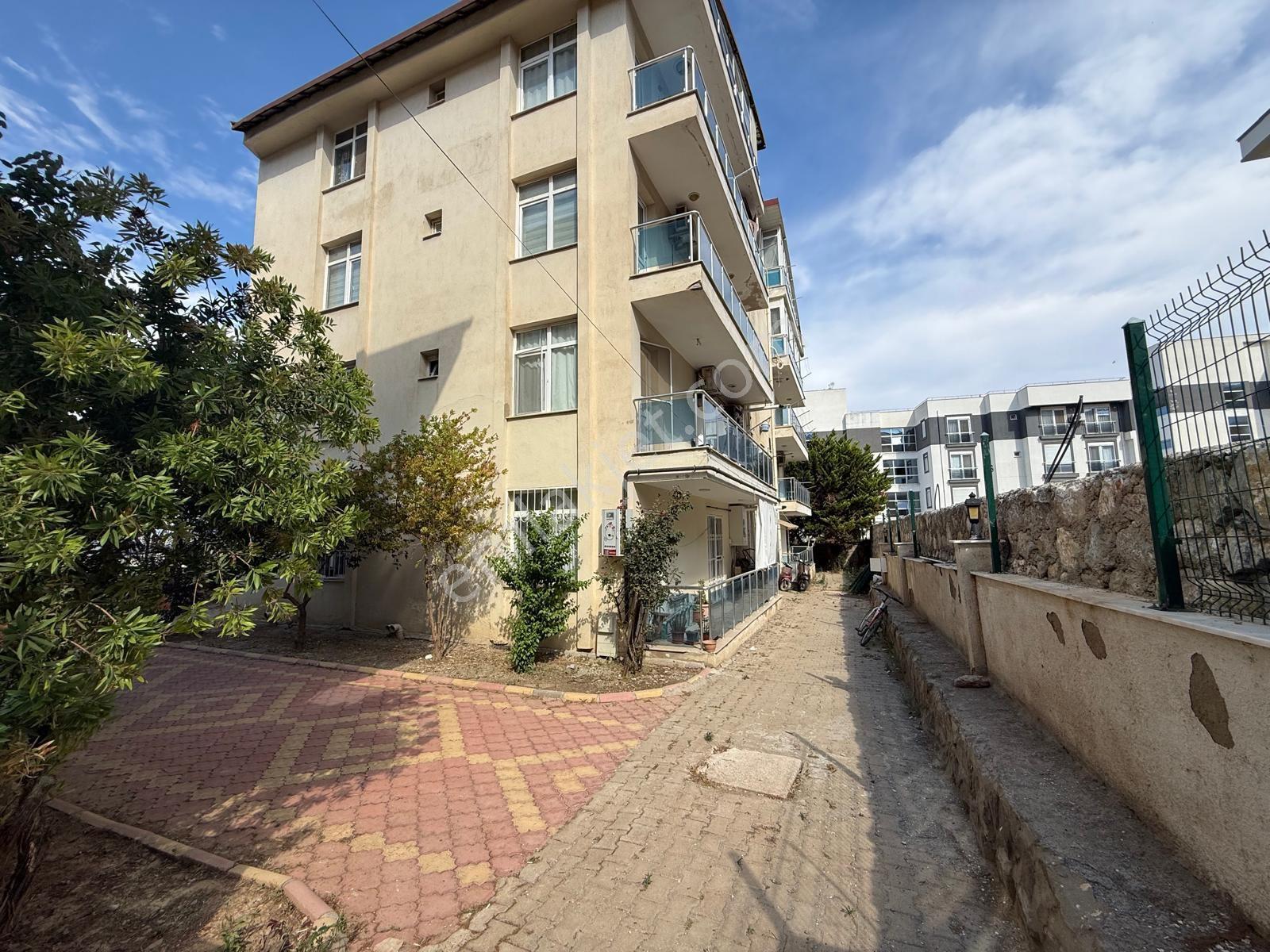 Kuşadası Merkeze Yakın 3+1 Deniz Manzaralı Satılık Ferah Daire - Görsel 6