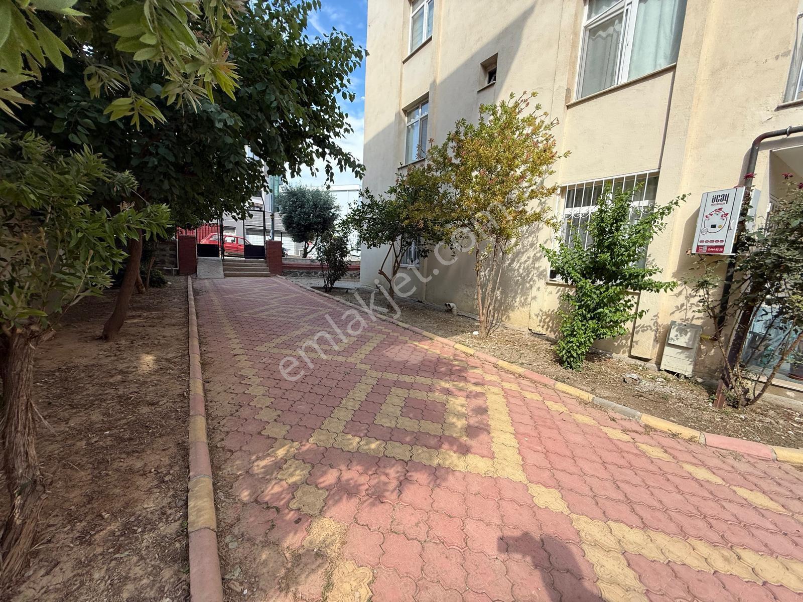 Kuşadası Merkeze Yakın 3+1 Deniz Manzaralı Satılık Ferah Daire - Görsel 3