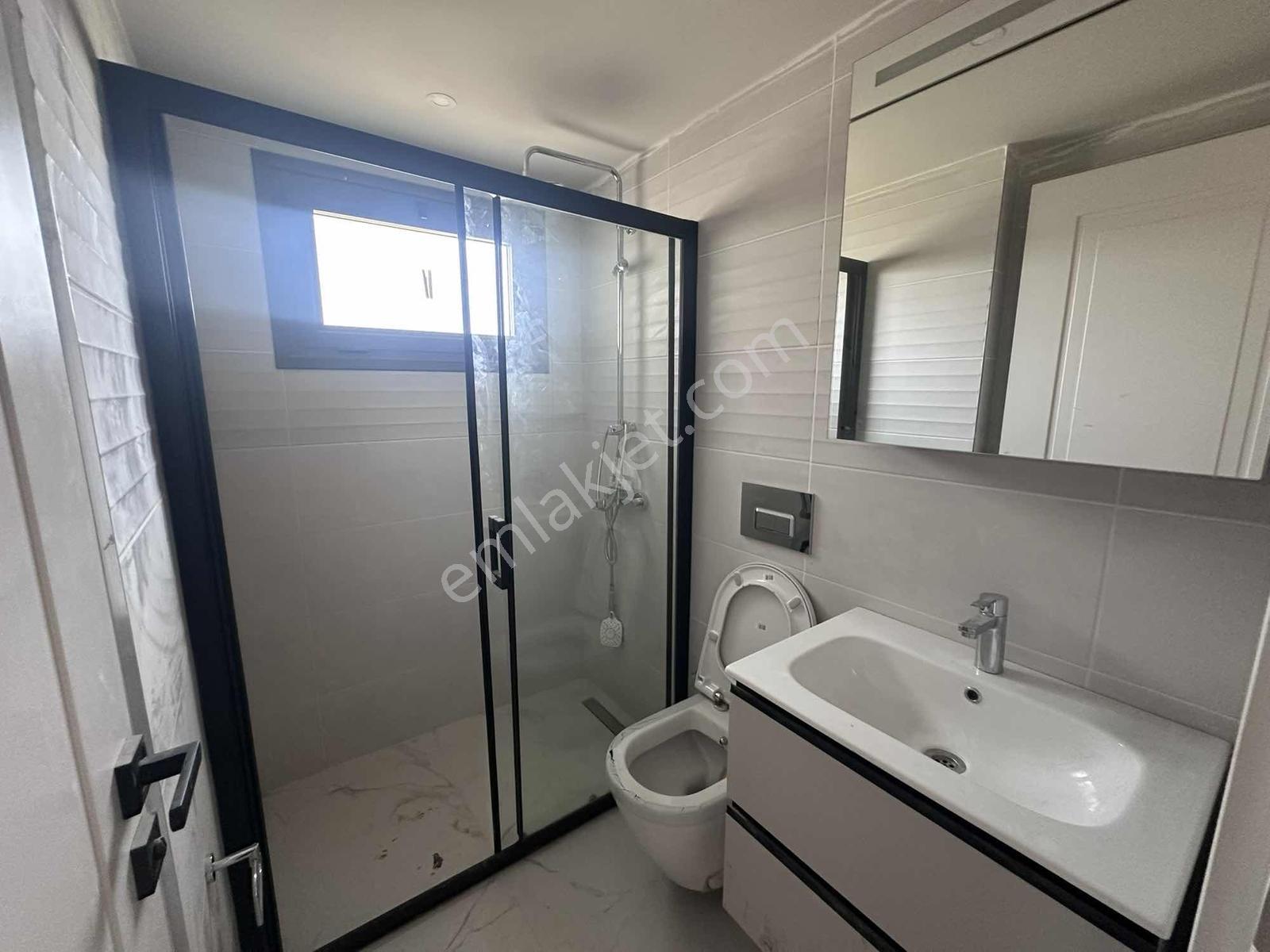 Güzelbahçe Kolejler Bölgesinde 500m² Bahçeli Havuzlu 4+1 Villa - Görsel 9