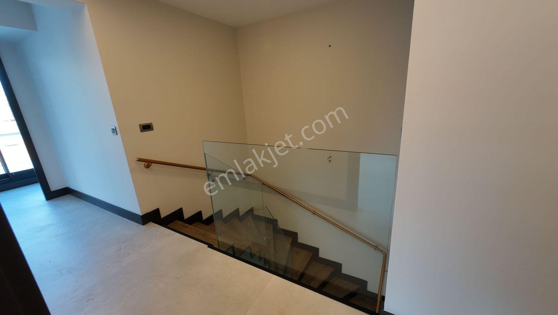 Bornova Evka 3 Site İçerisinde Lüks Dubleks 4+1 Kiralık Daire - Görsel 7