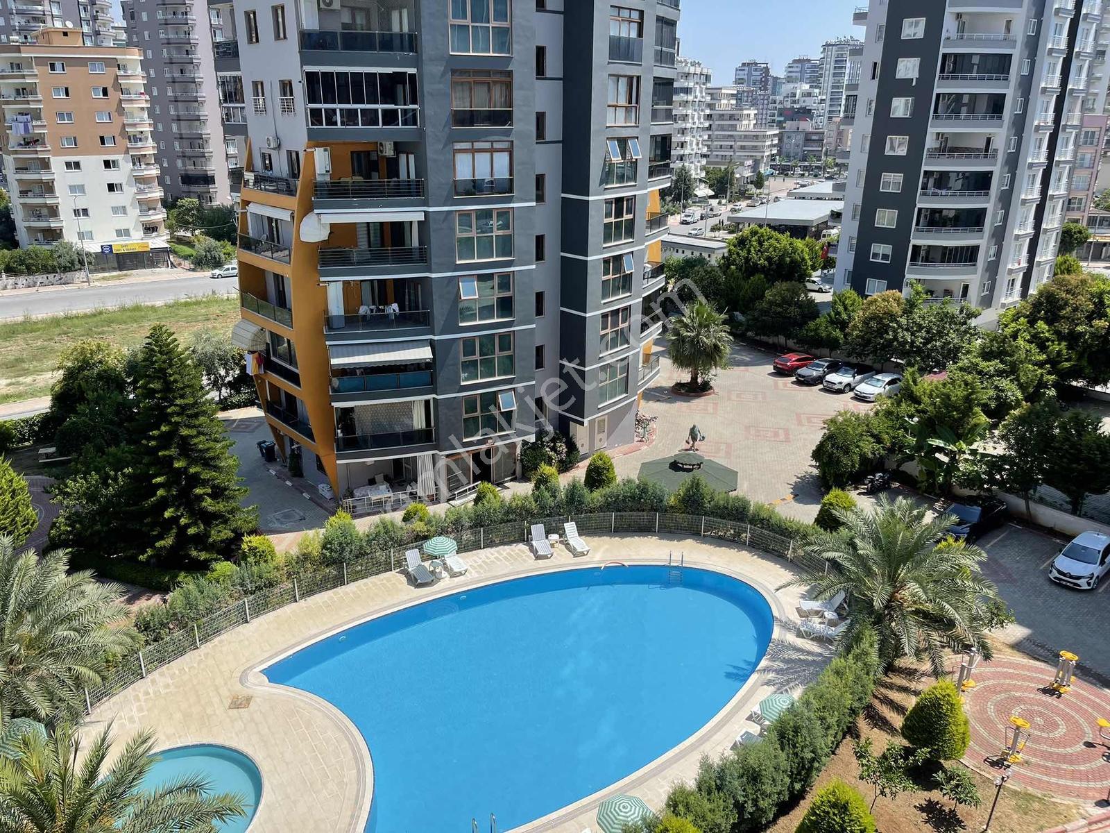 Arda'dan Mersin Yenişehir Çiftlikköy'de Eşyalı Havuzlu 3+1 - Görsel 18
