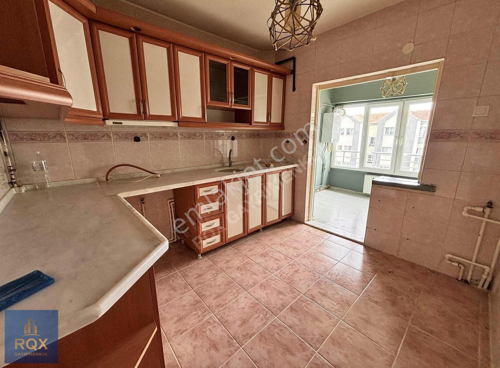 Memura Ahi Mesut Bulvarında Site İçi 3+1 Kiralık Daire - Görsel 4