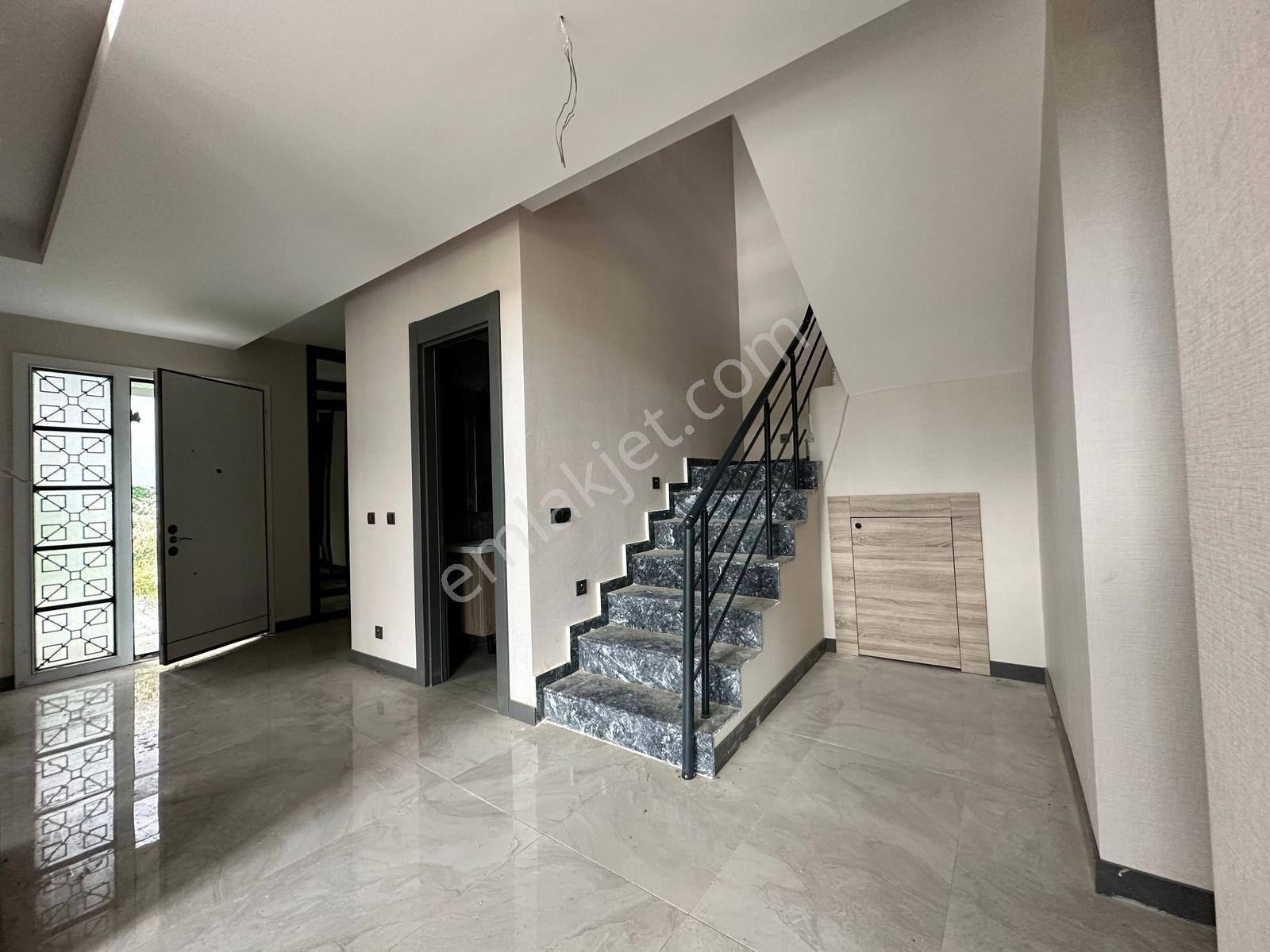 Bağlıca'da Satılık 5+1 Villa Site İçi Bağımsız, Hayalinizdeki Ev - Görsel 5