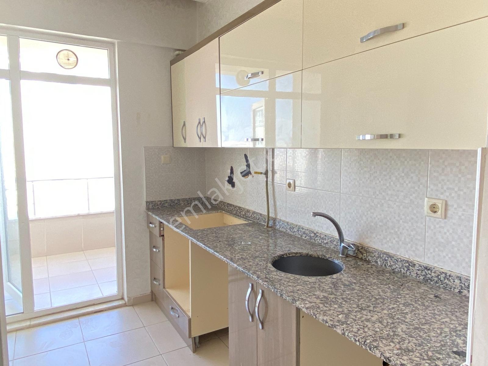 Akkent Merkezde Kiralık Bakımlı Ferah Kulanışlı Daire Toprak Eml - Görsel 29