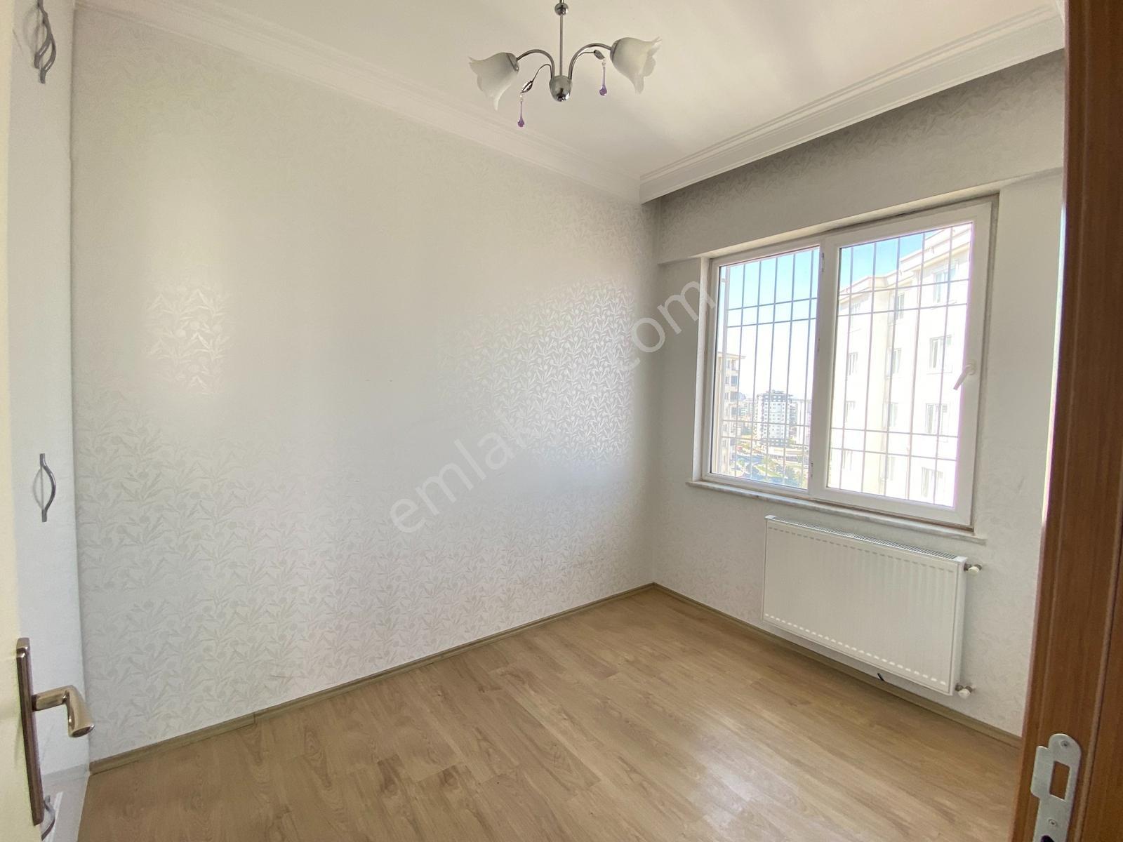 Akkent Merkezde Kiralık Bakımlı Ferah Kulanışlı Daire Toprak Eml - Görsel 28