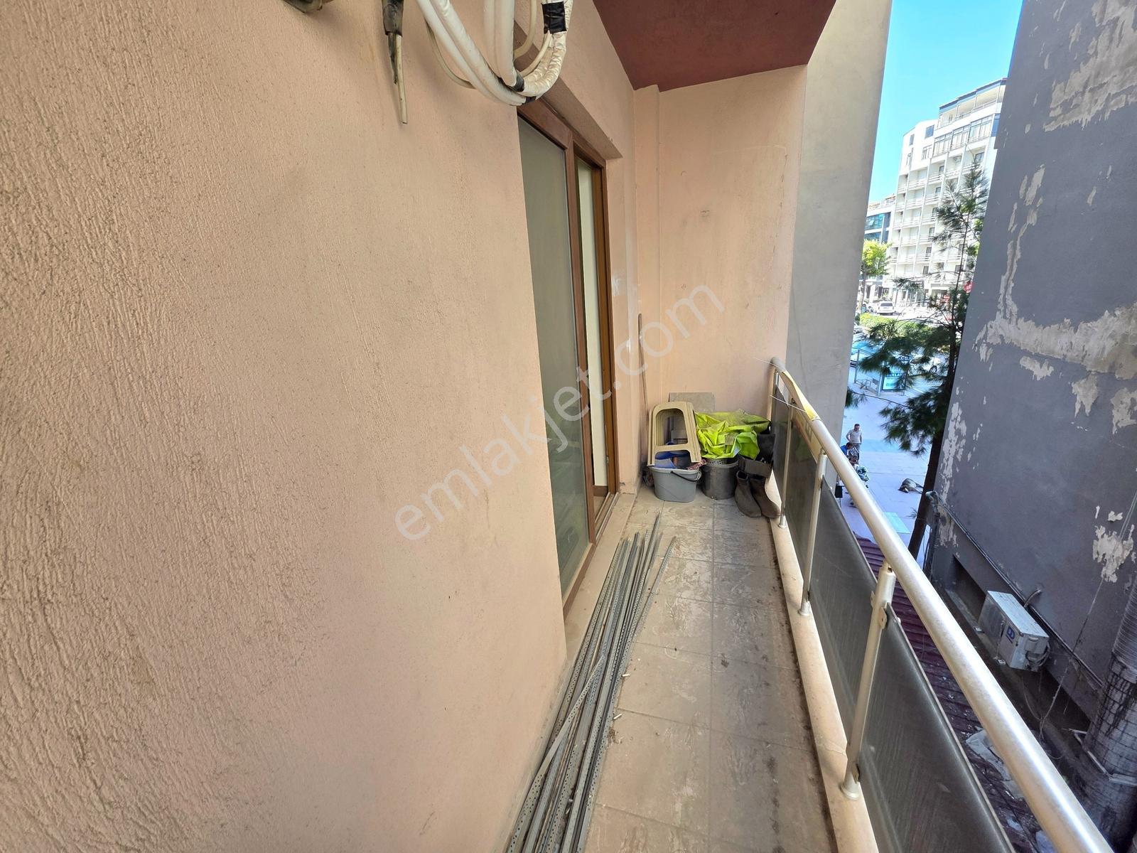 Kuşadası Merkezde Heryere Yakın Satılık Büro/ofis - Görsel 10