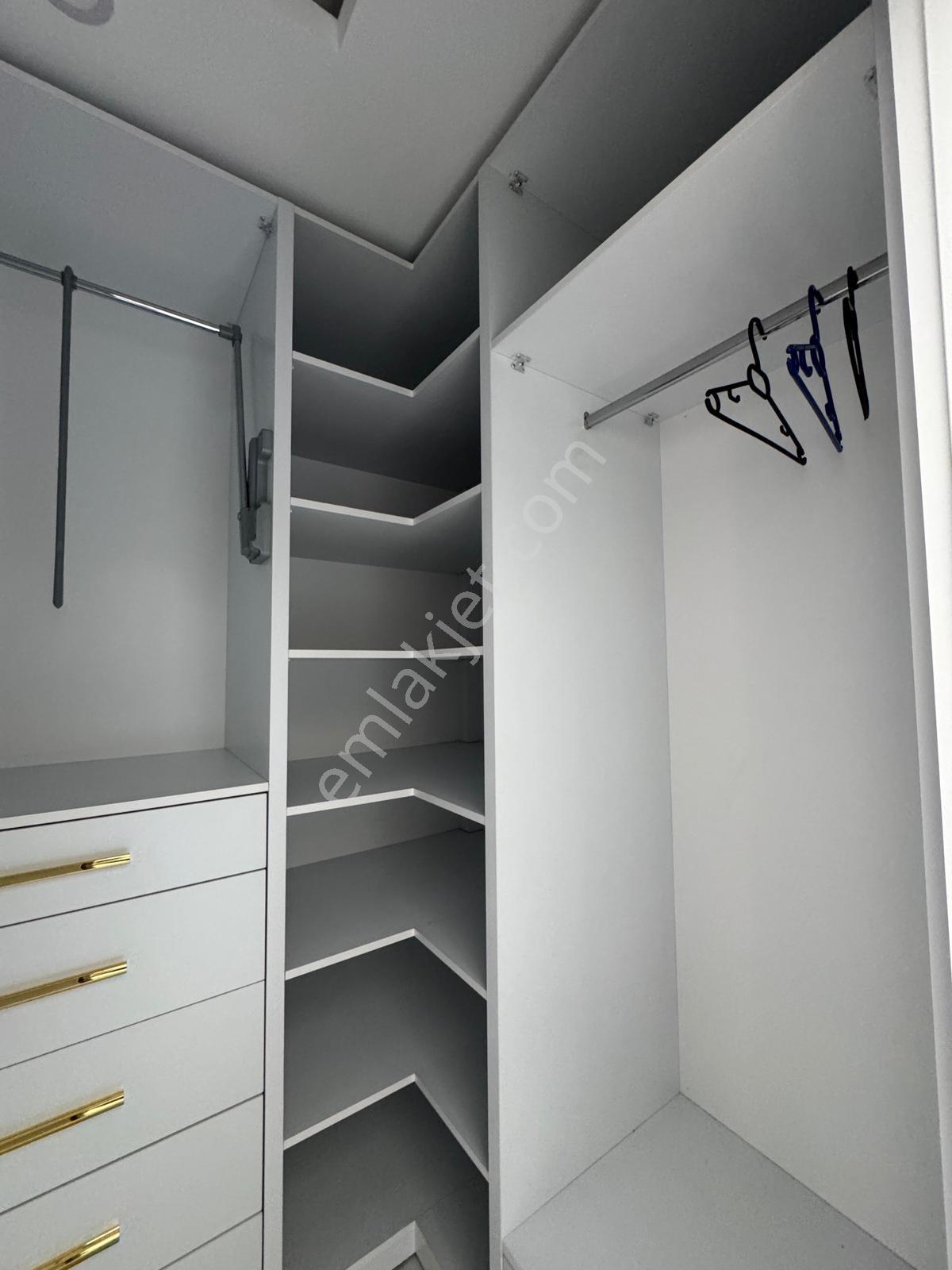 Mentis Gayrimenkul'den Giyinme Odalı Ara Kat Kiralık 3+1 Daire - Görsel 5